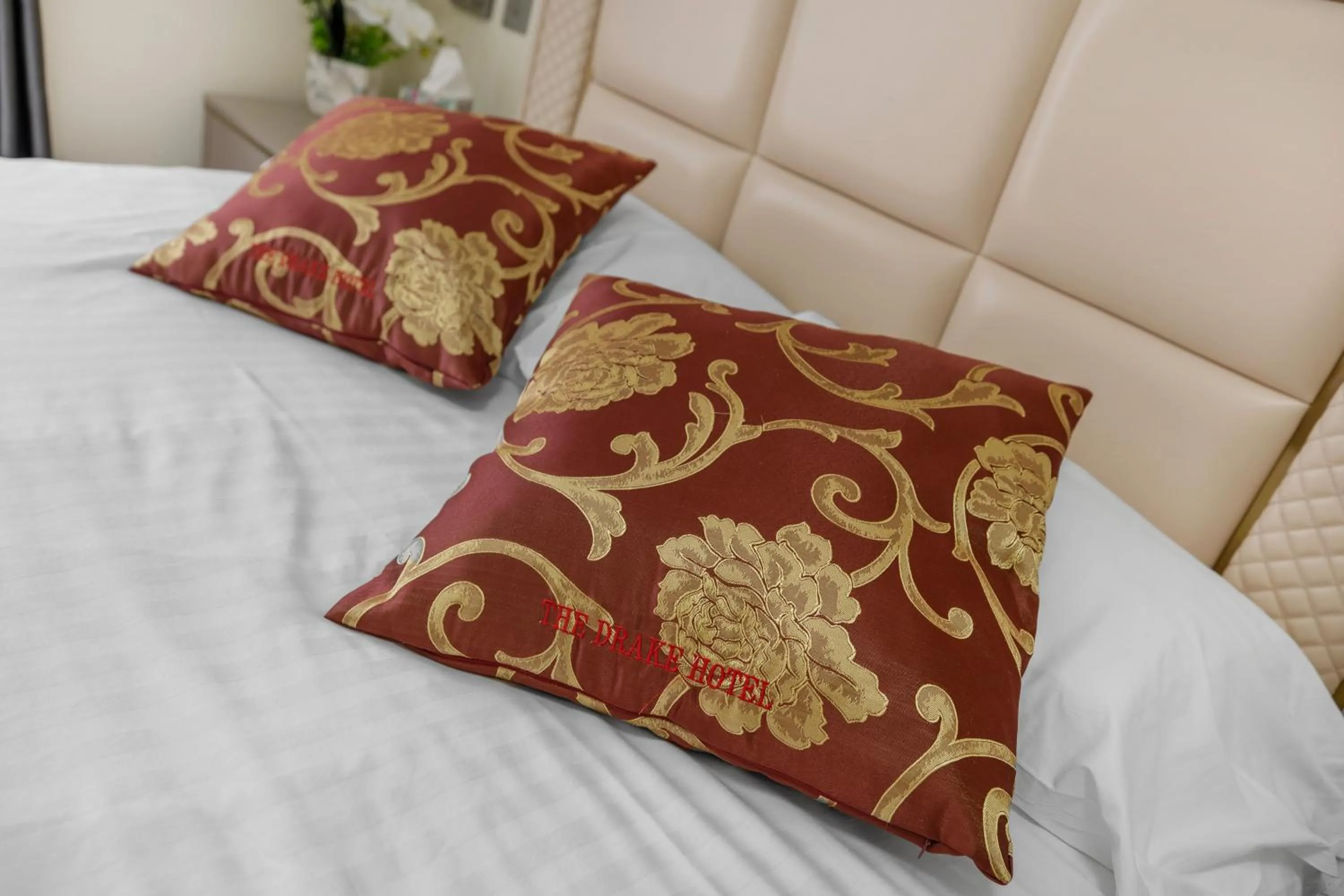 Bed in Drake Hotel Plymouth