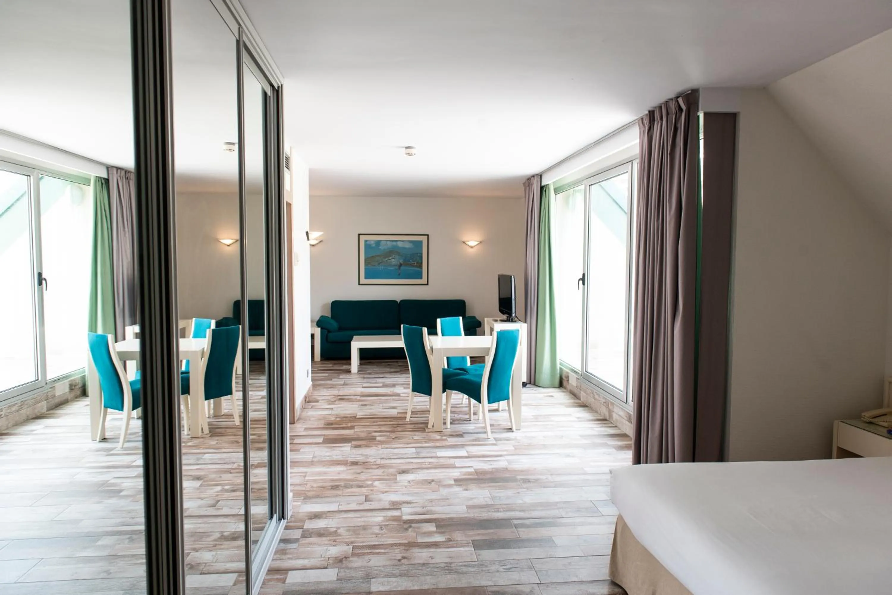 Photo of the whole room, Bed in Hotel Palacio del Mar