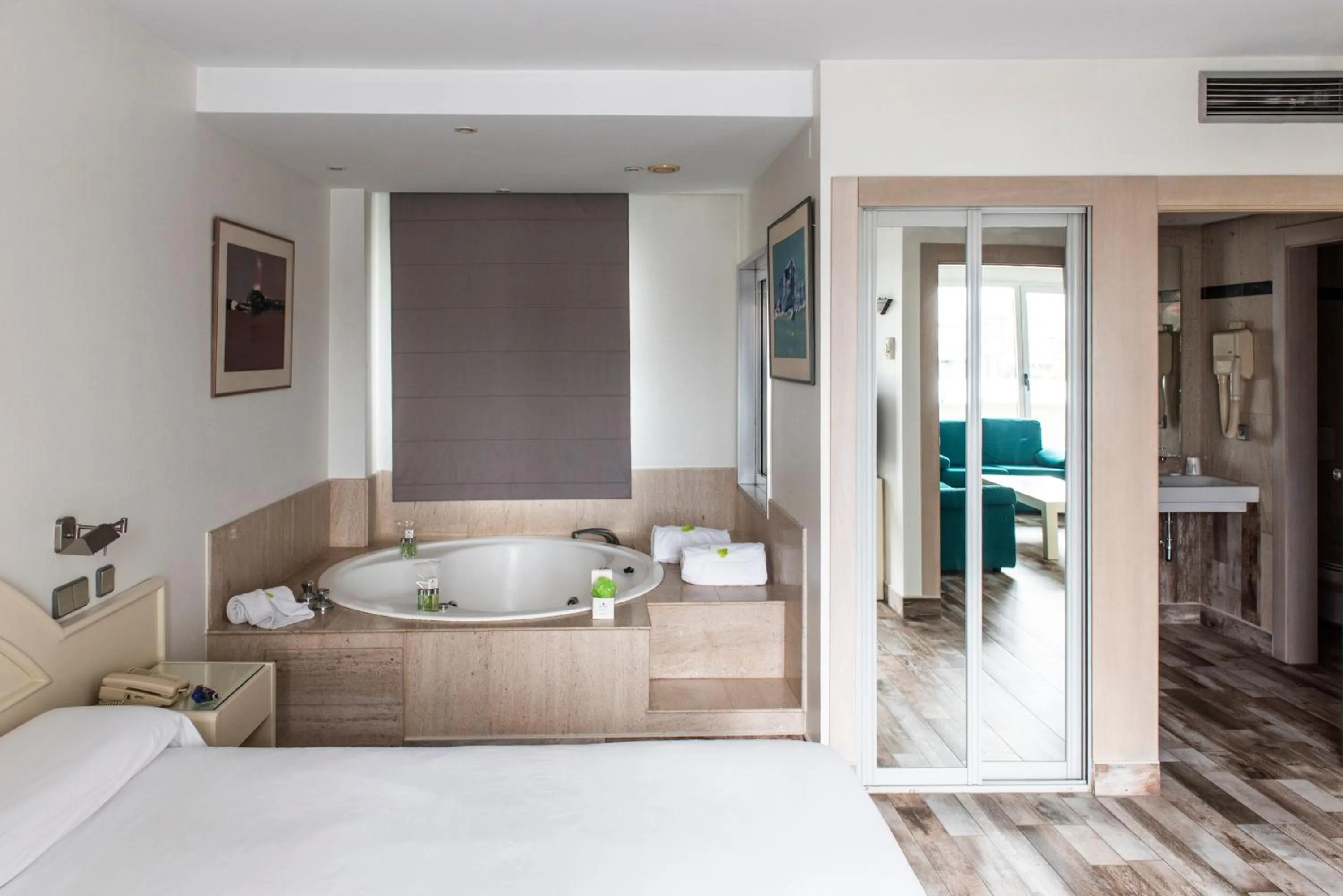 Bedroom, Bed in Hotel Palacio del Mar