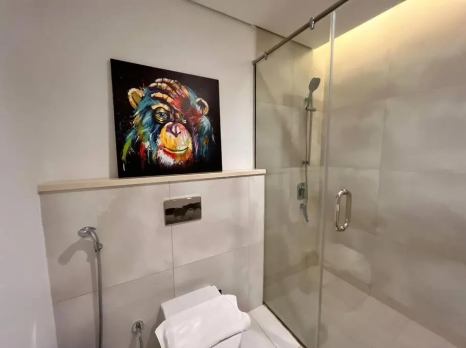 Bathroom in ModernLux - Lovely Studio Apartment in JVT next to Park