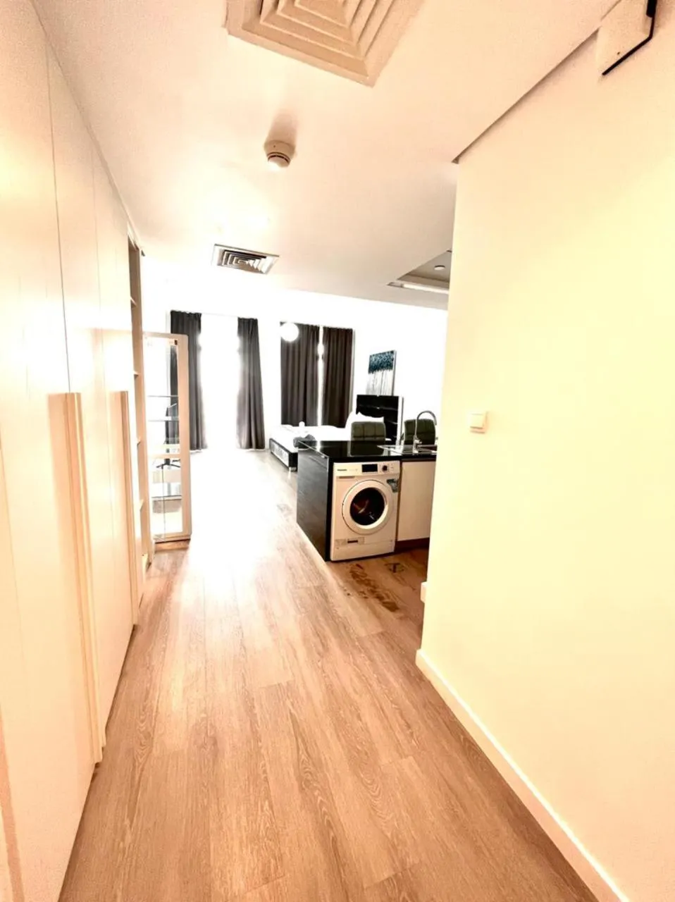 Facade/entrance in ModernLux - Lovely Studio Apartment in JVT next to Park