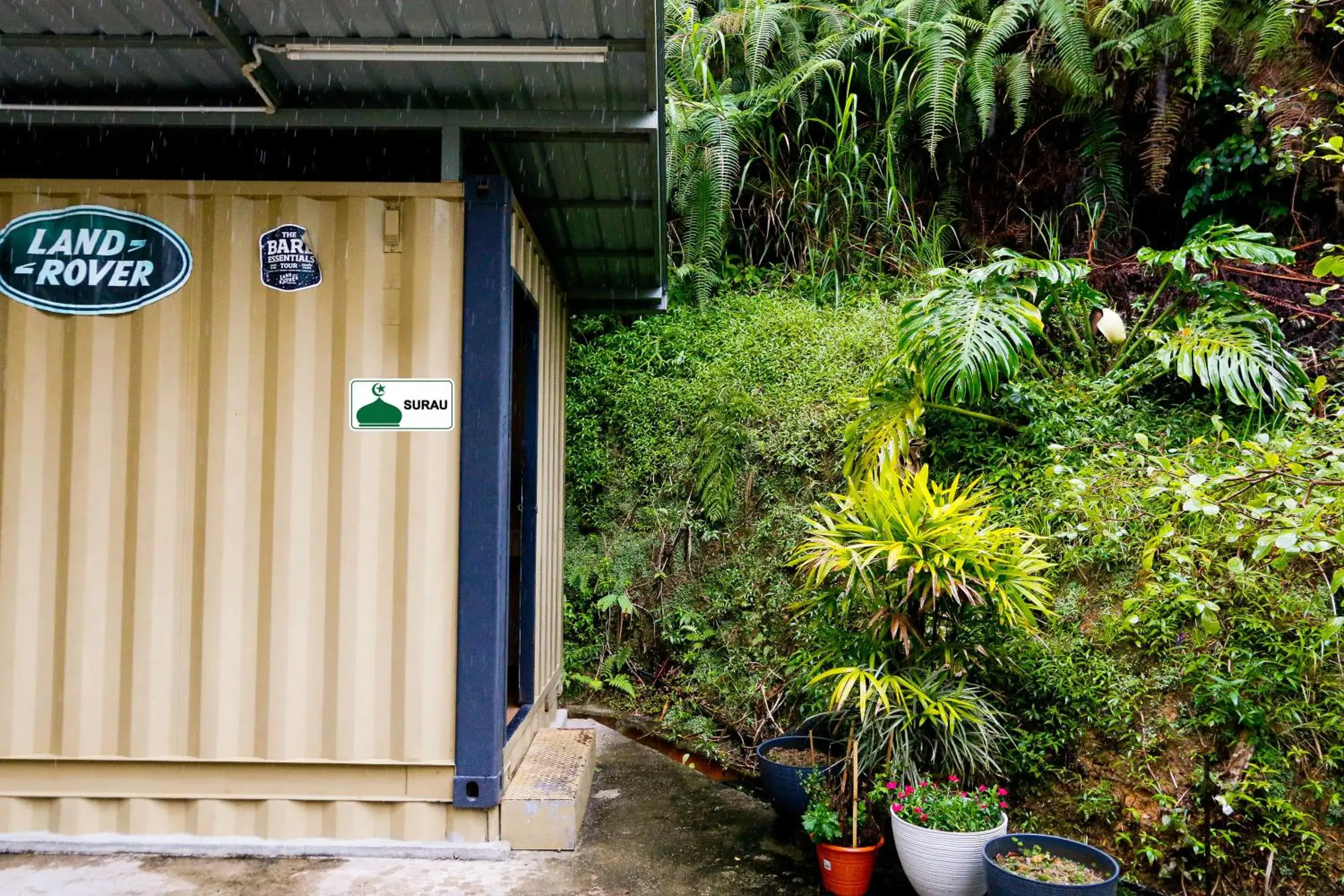 Area and facilities in Golden Lodge Area and facilities in Golden Lodge