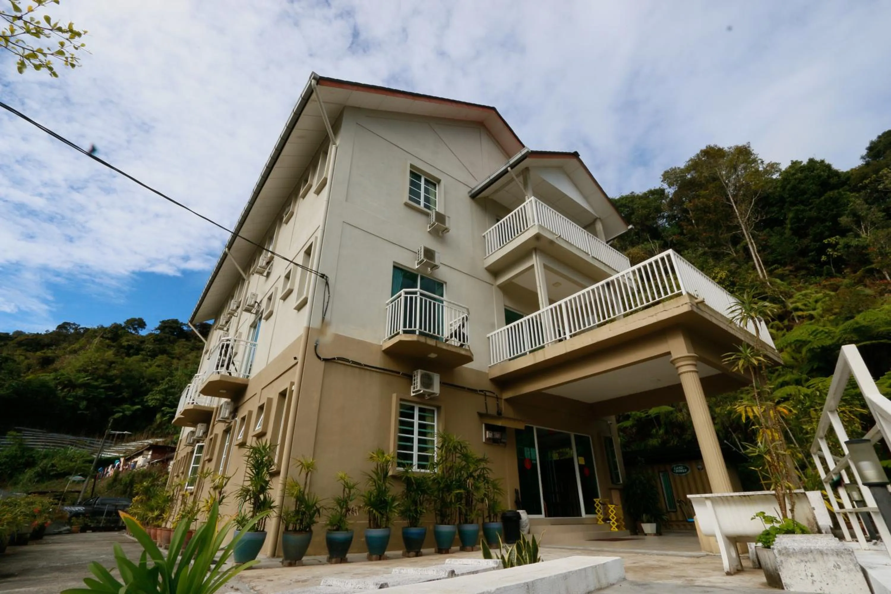 Property building in Golden Lodge