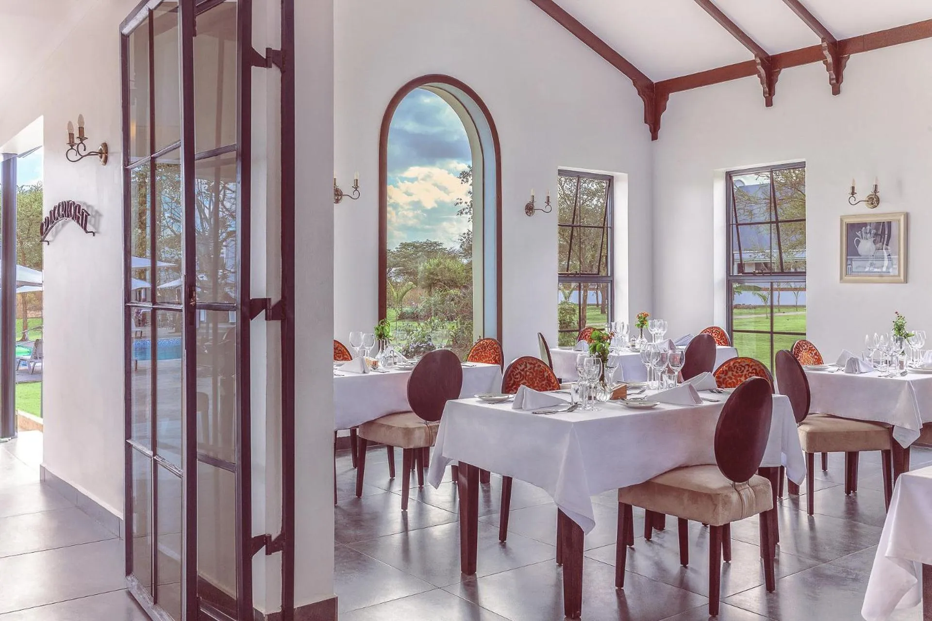 Restaurant/places to eat in Kili Seasons Hotel