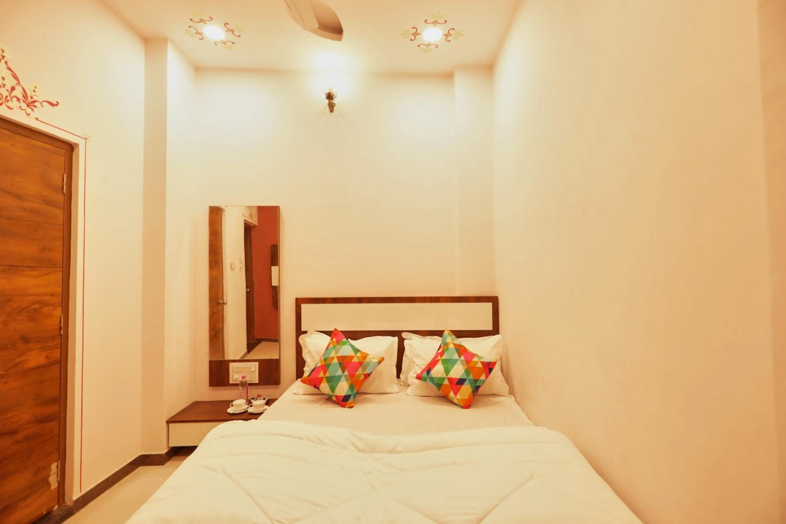 Bed in Neev Haweli