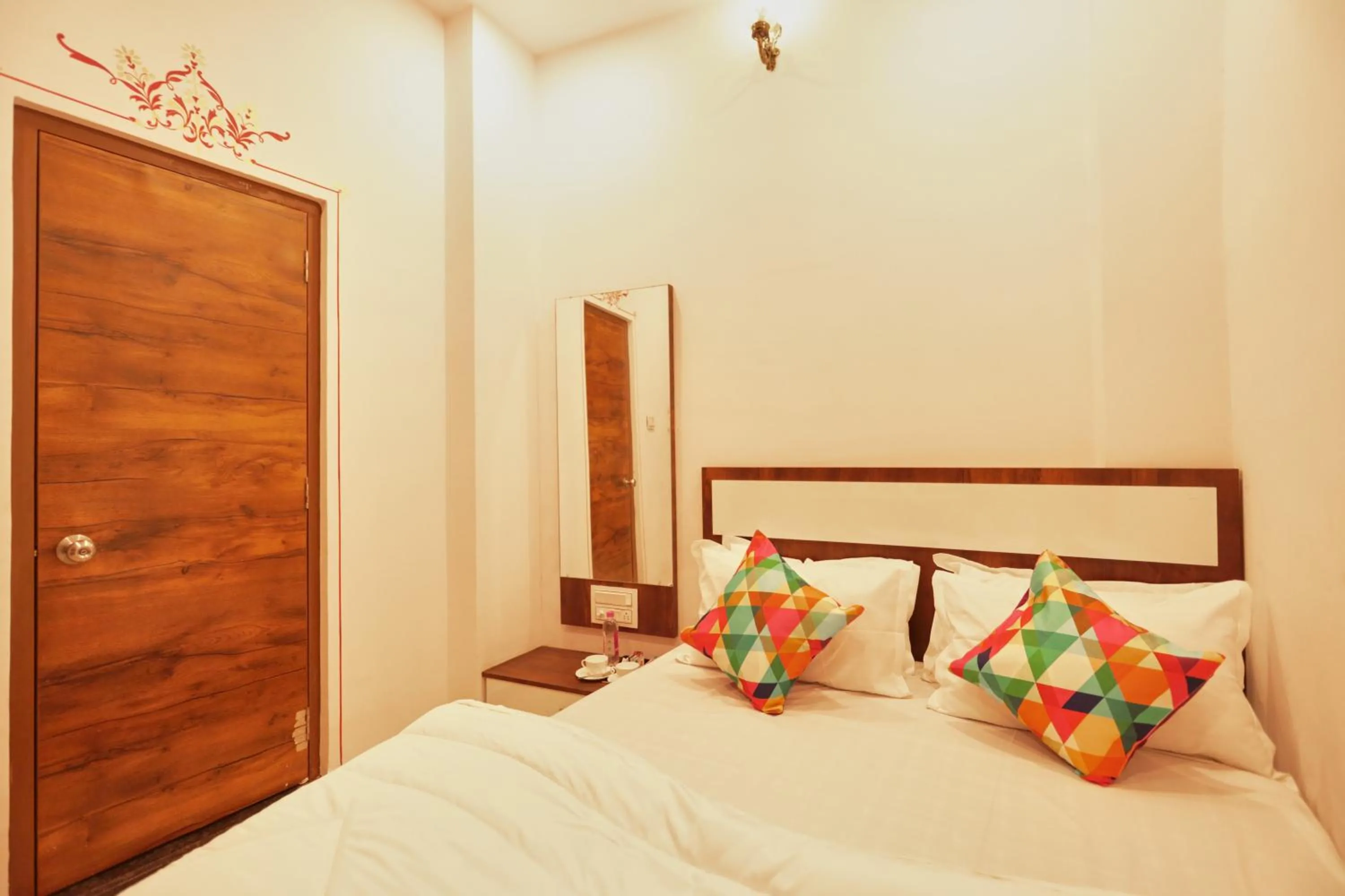 Bed in Neev Haweli