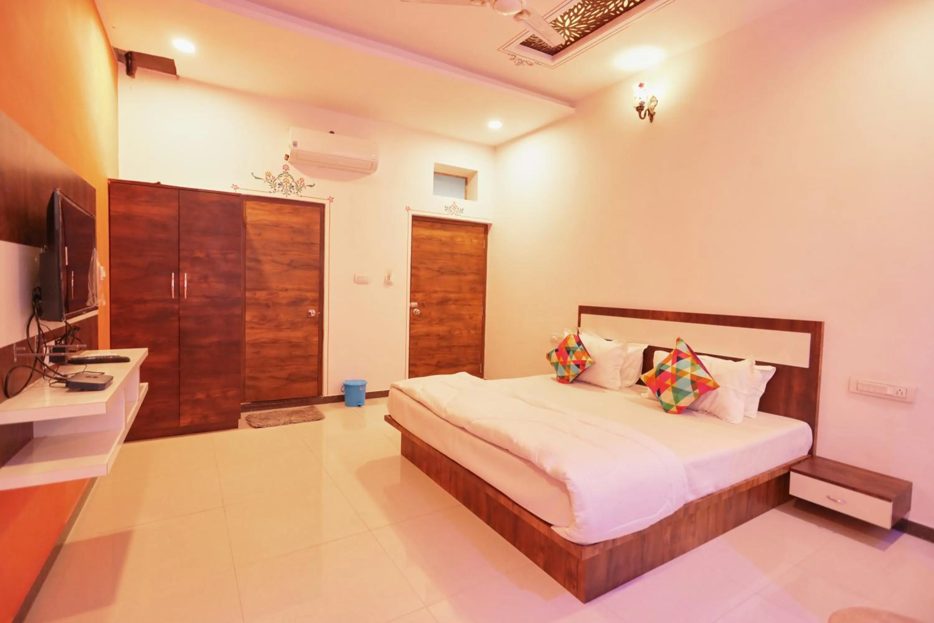 Bed in Neev Haweli