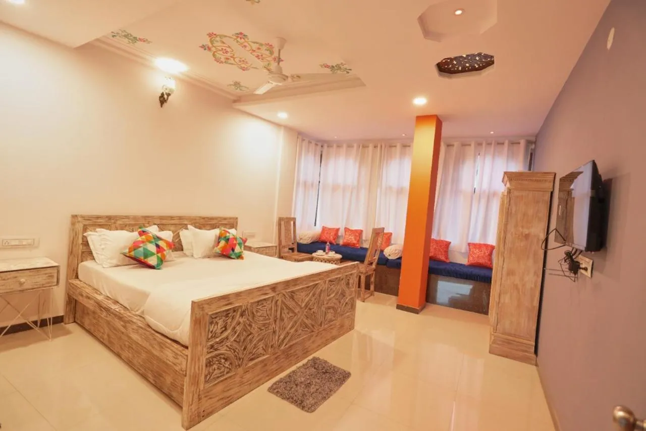 Bed in Neev Haweli
