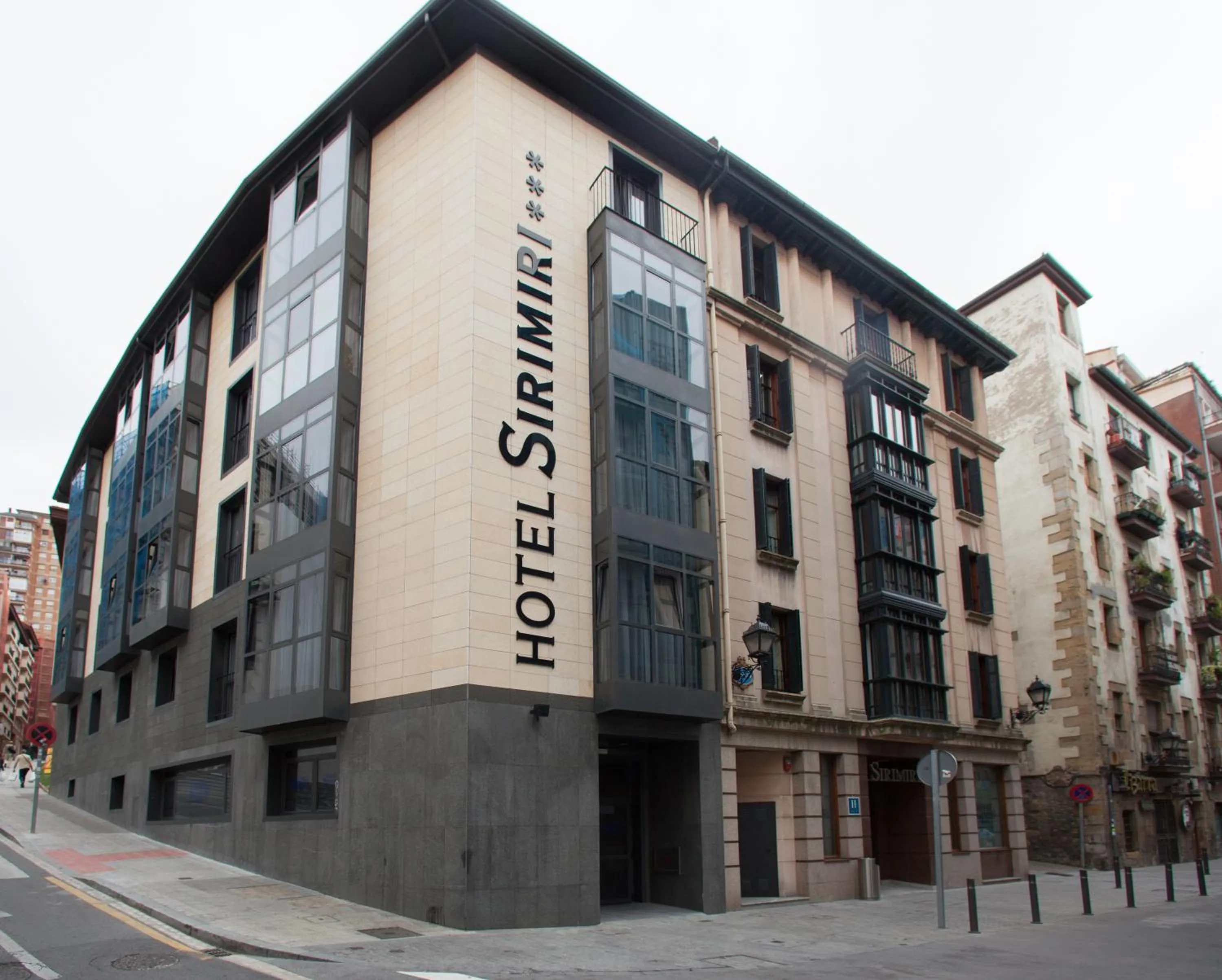 Property building in Hotel Silken Sirimiri