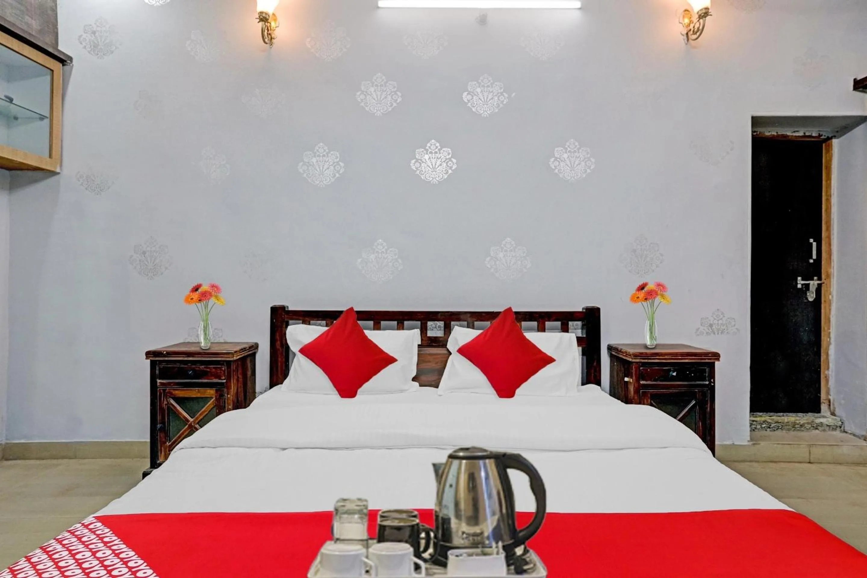 Bedroom in Hotel O BlackBull