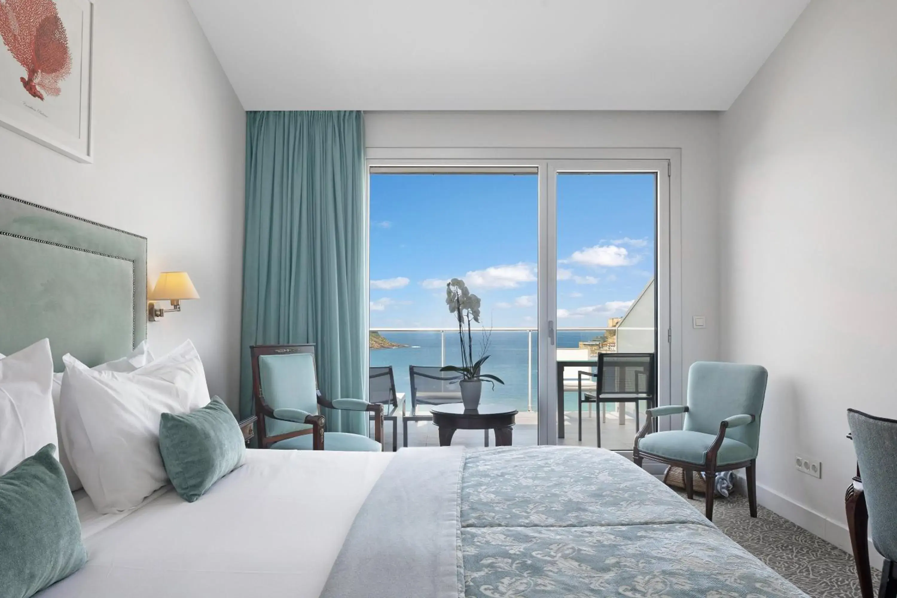 Bed in Hotel de Londres y de Inglaterra Bed in Hotel de Londres y de Inglaterra