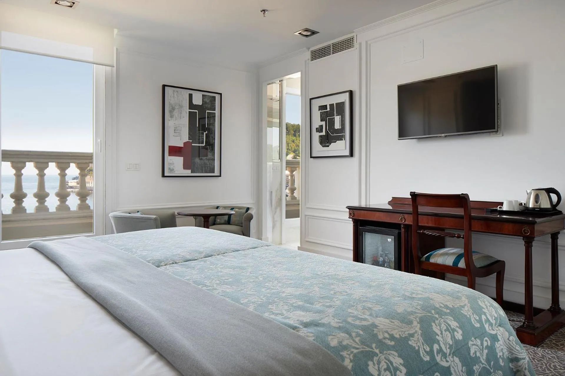 Bedroom, Bed in Hotel de Londres y de Inglaterra