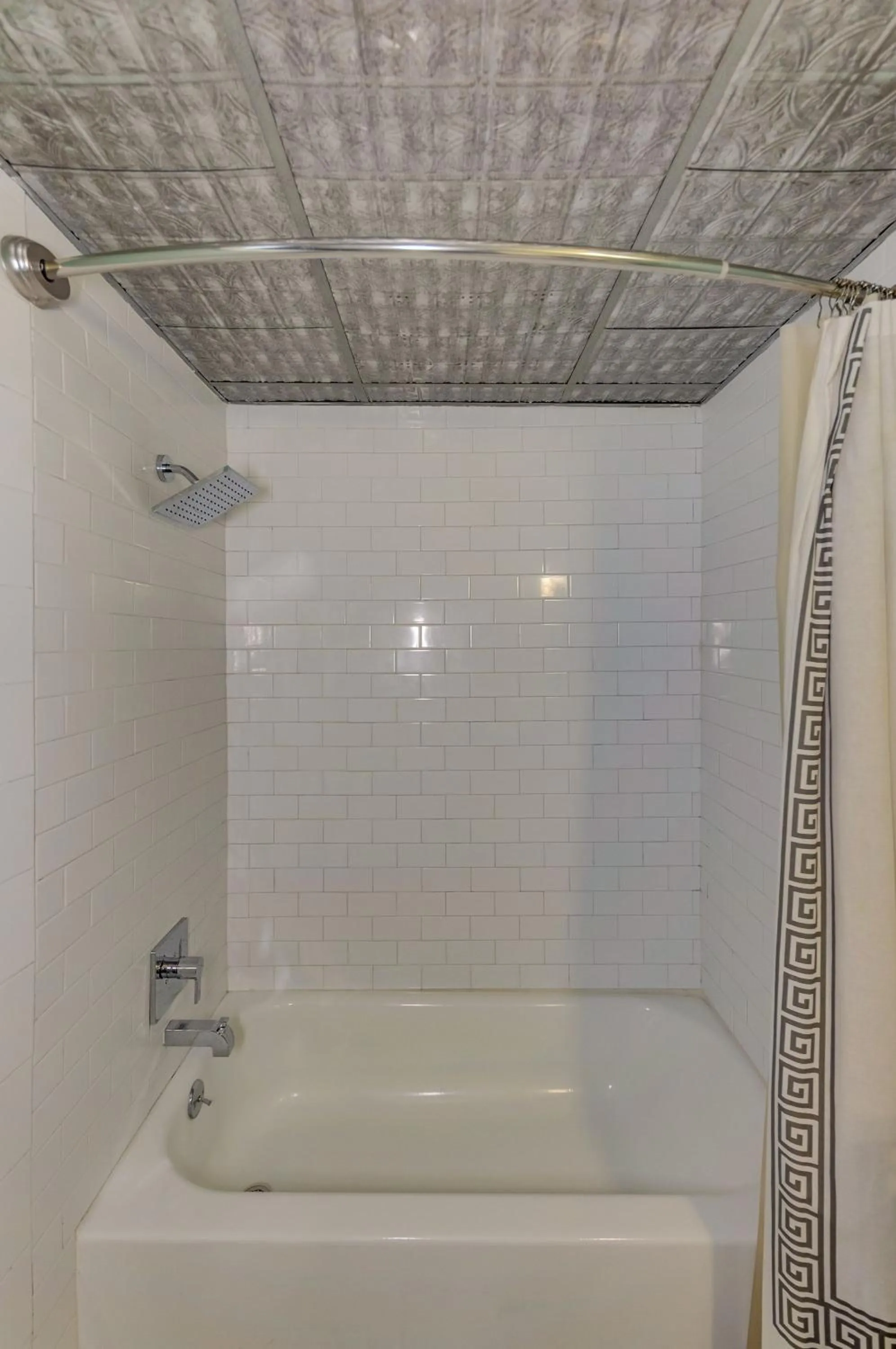 Shower in The Duff Green Mansion