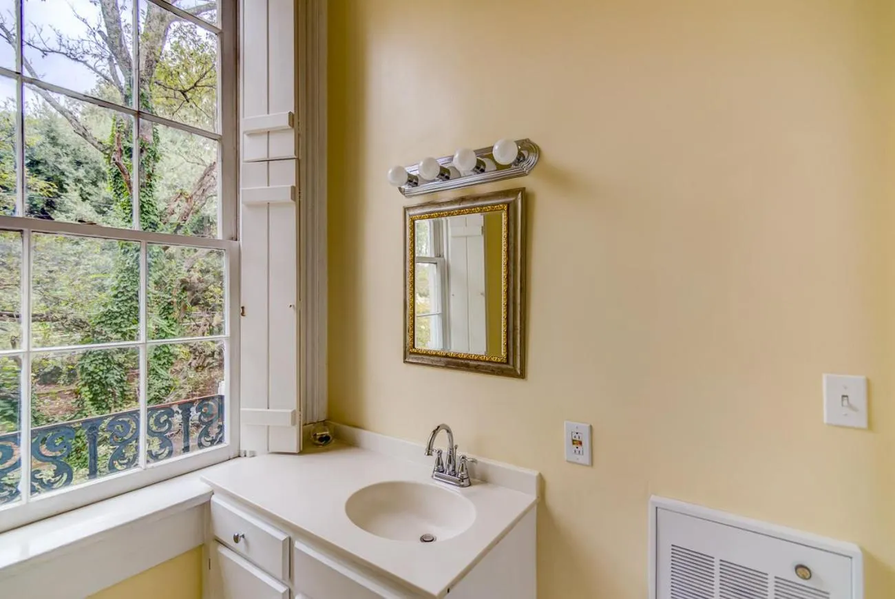 Bathroom in The Duff Green Mansion