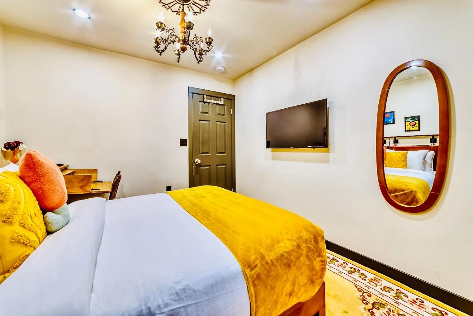 Bedroom, Bed in Neocolonial Nouveau Kensington Vacation Home