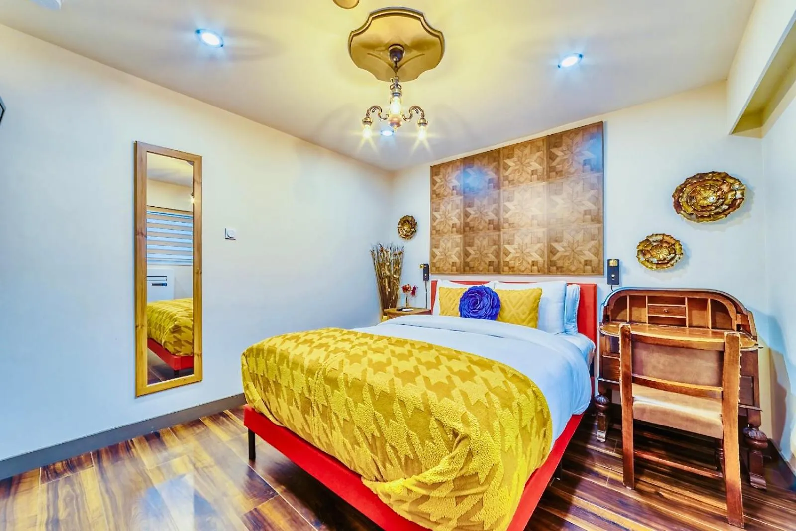 Bed in Neocolonial Nouveau Kensington Vacation Home