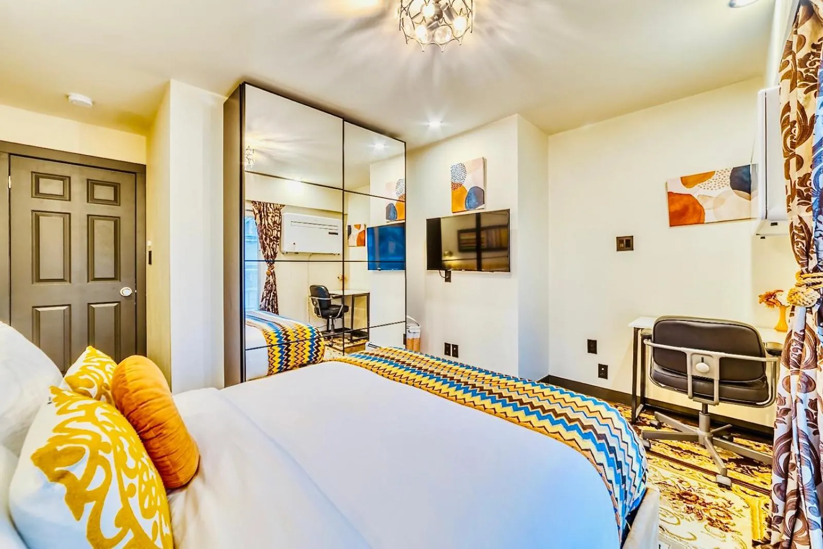 Bed in Neocolonial Nouveau Kensington Vacation Home