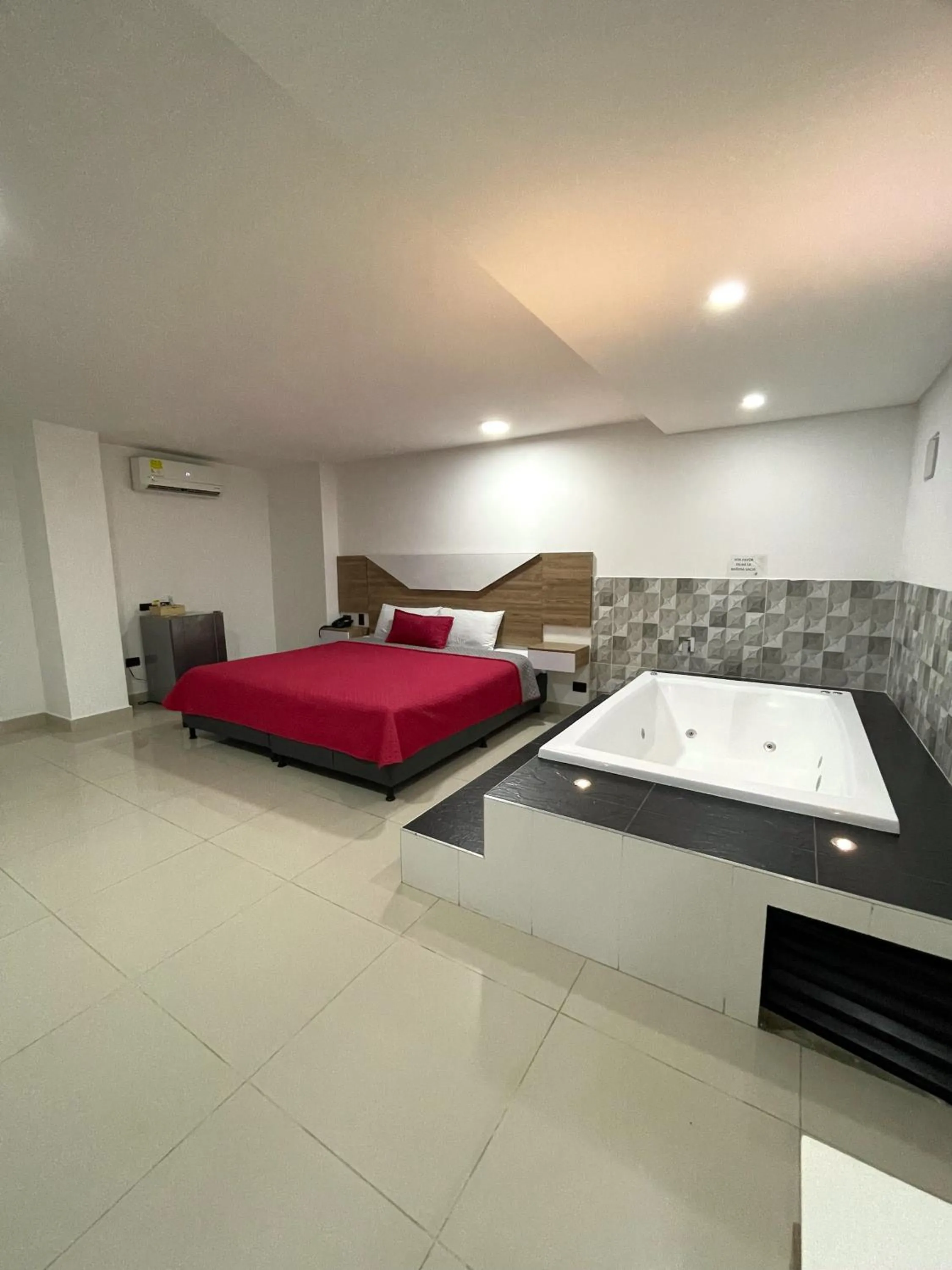 Photo of the whole room, Bed in Hotel Ofix