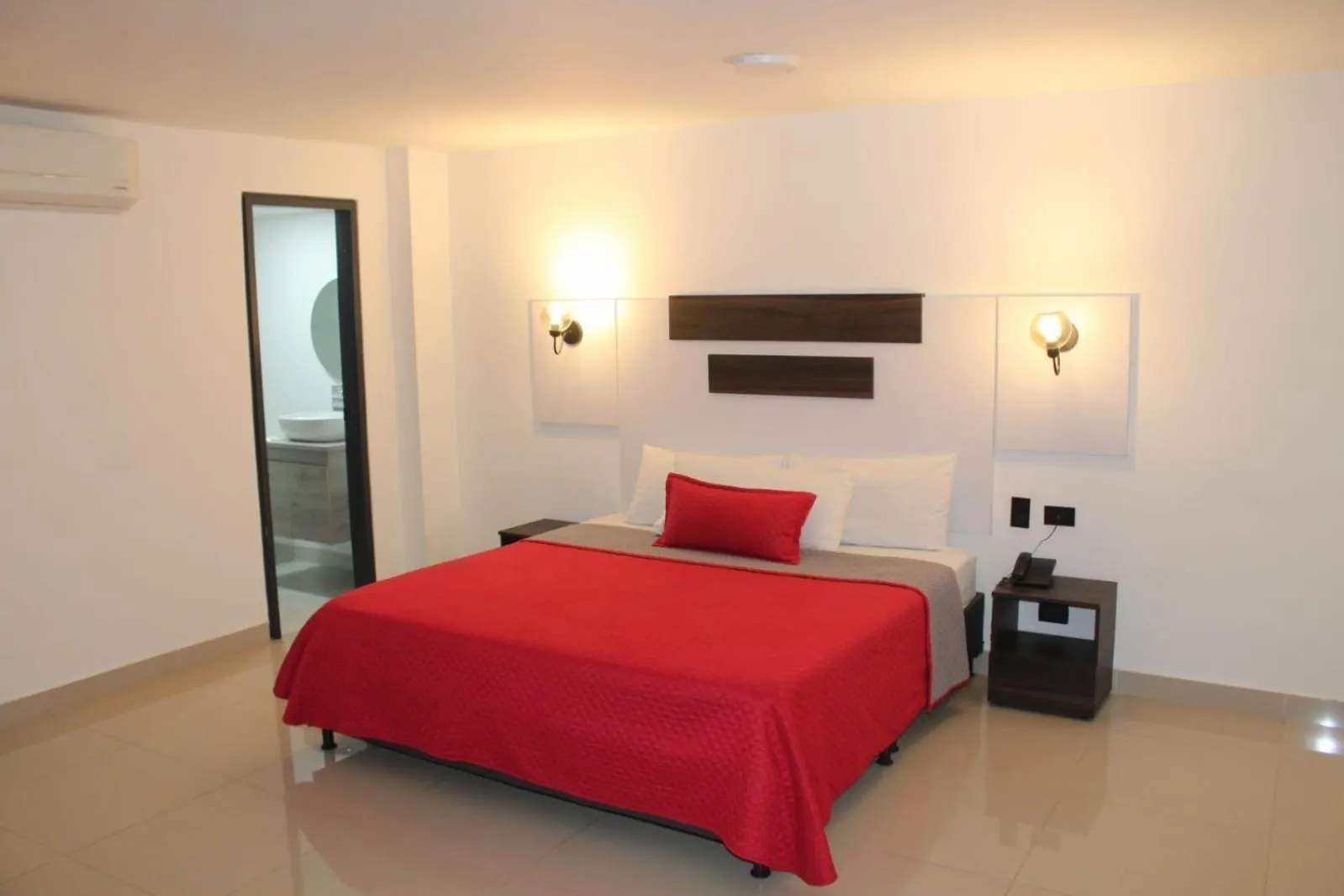 Bedroom, Bed in Hotel Ofix