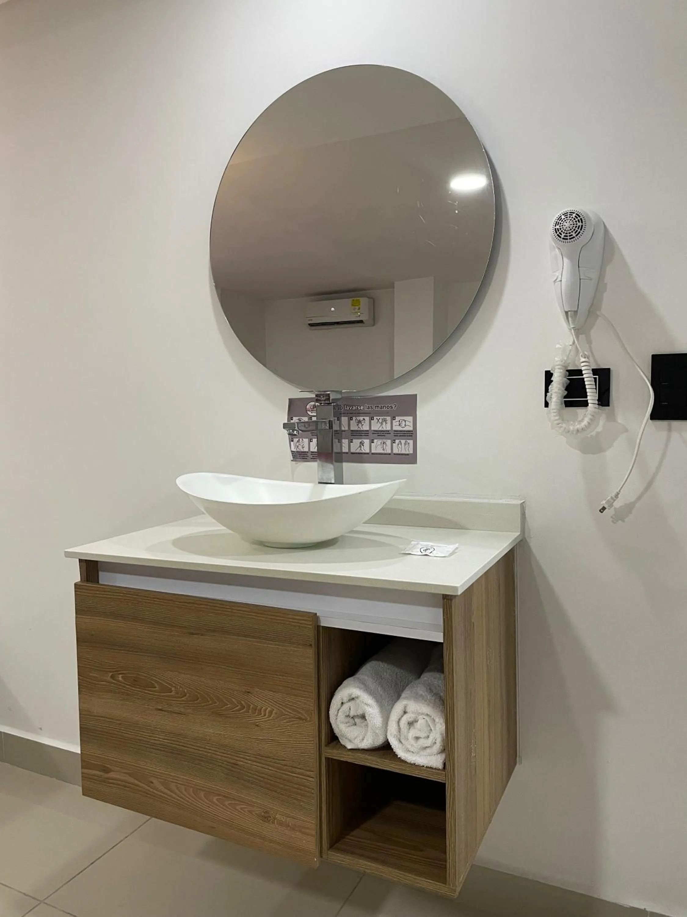 Bathroom in Hotel Ofix