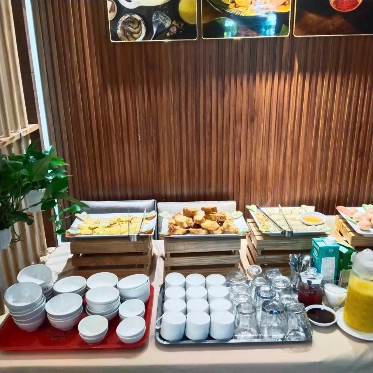 Food and drinks in The 1- Tony saigon Hotel