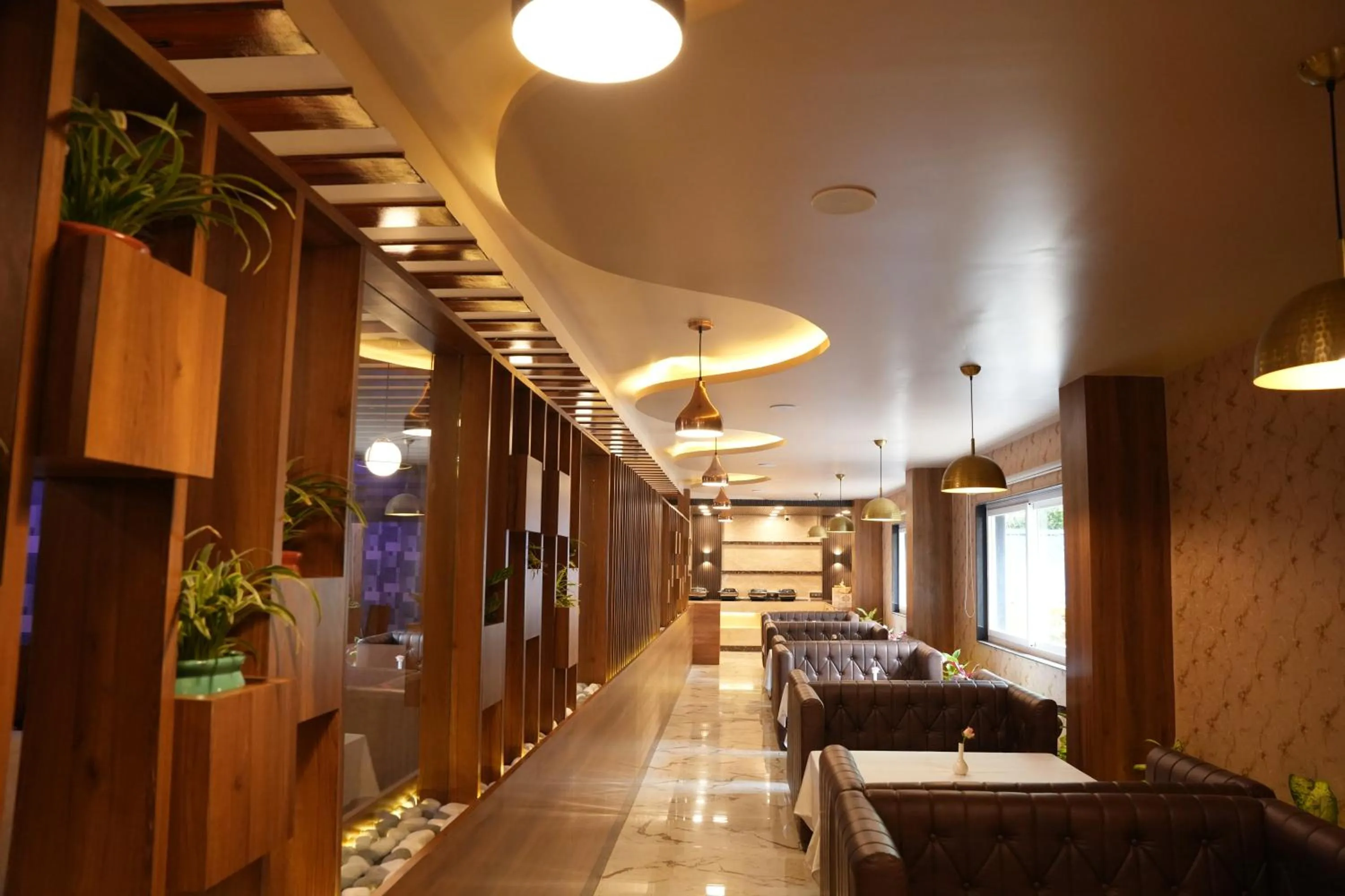 Restaurant/places to eat in Hotel EDEN