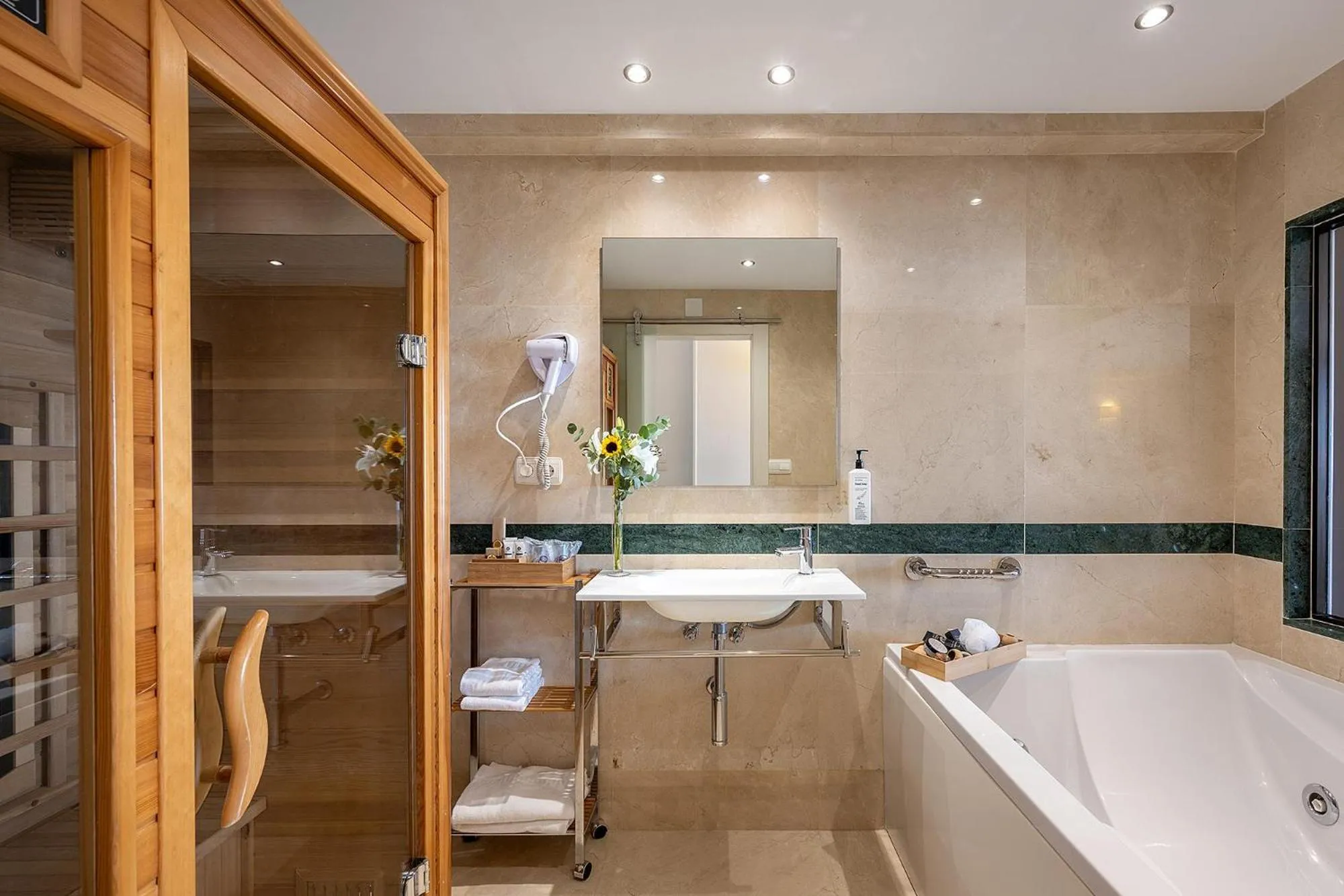 Bathroom in Hotel Playas de Torrevieja