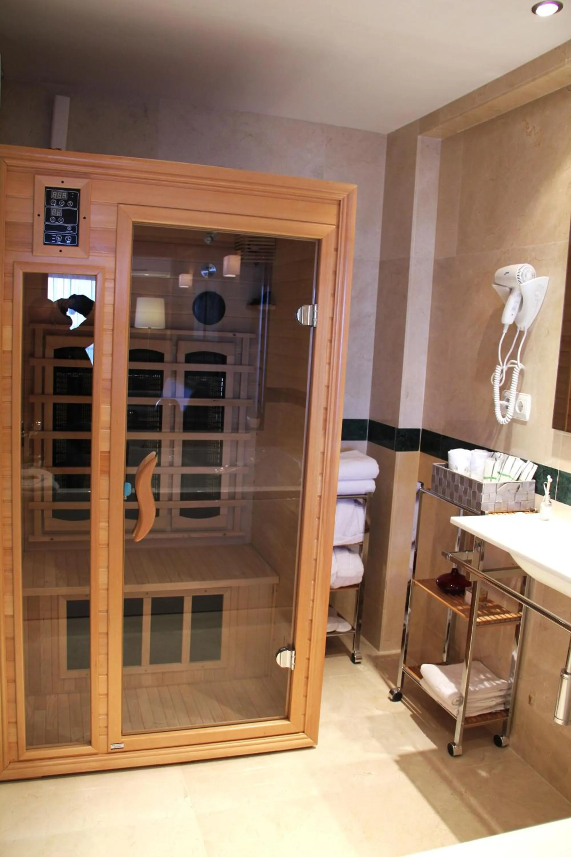 Bathroom in Hotel Playas de Torrevieja