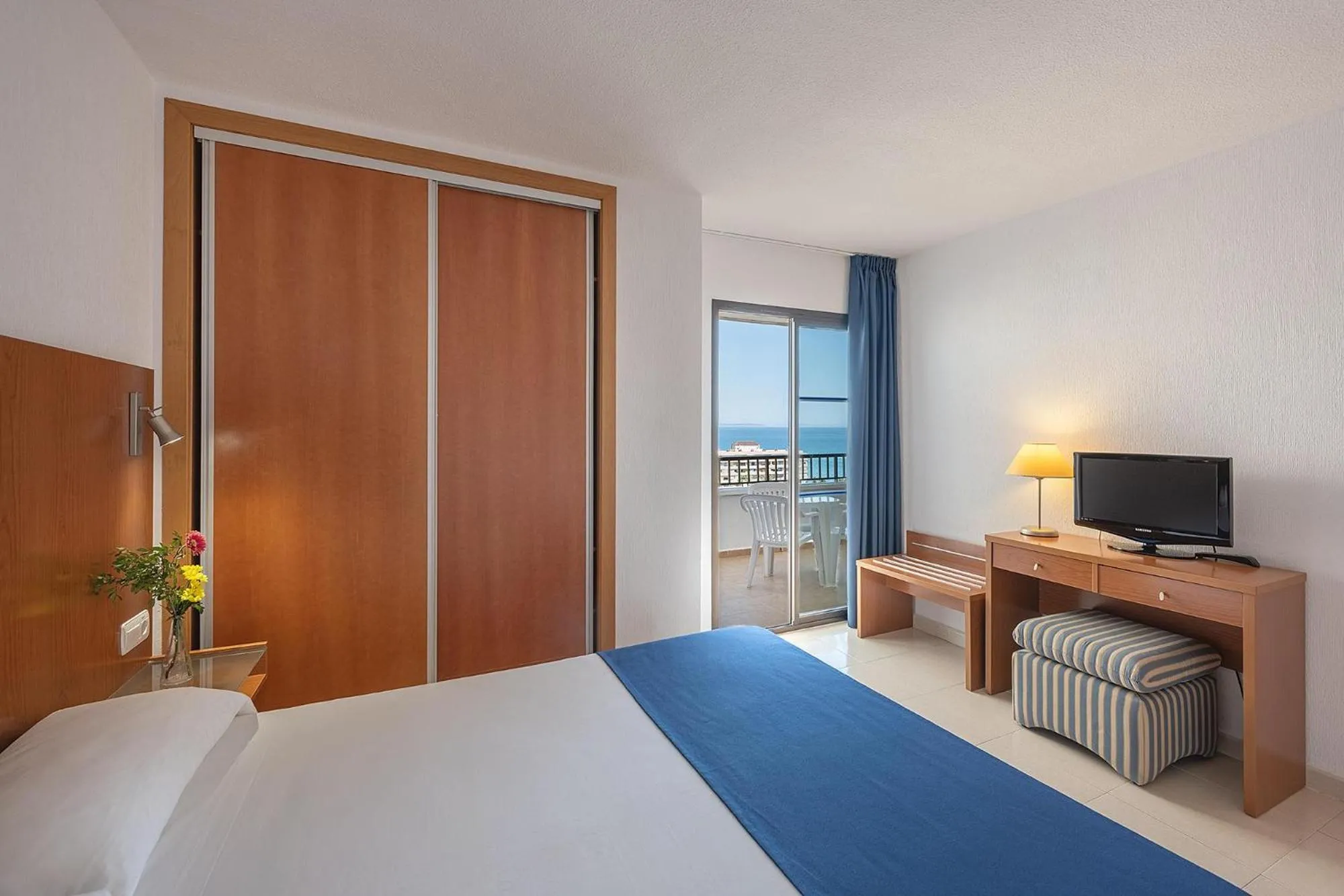 Photo of the whole room, Bed in Hotel Playas de Torrevieja