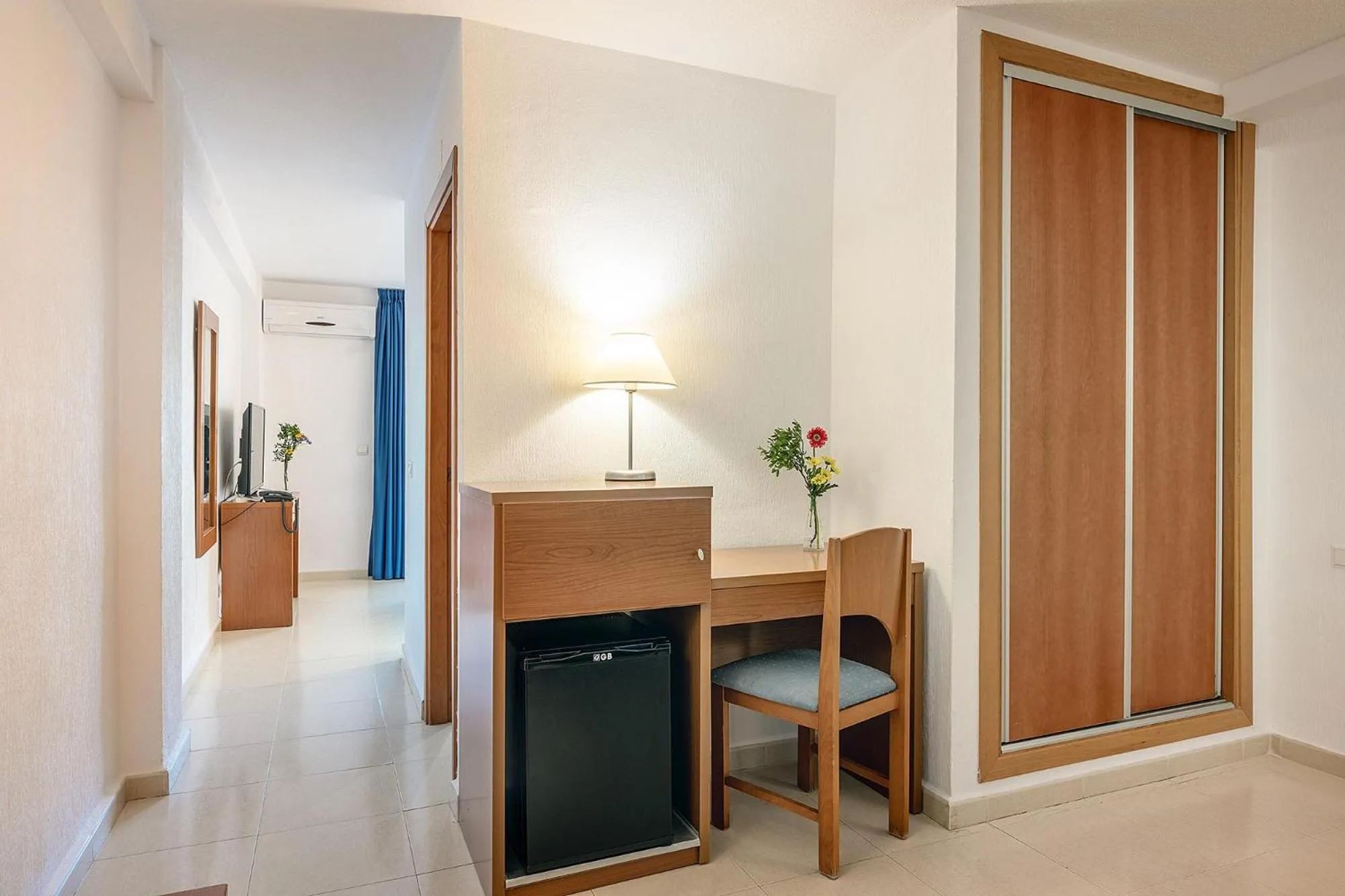 Photo of the whole room in Hotel Playas de Torrevieja