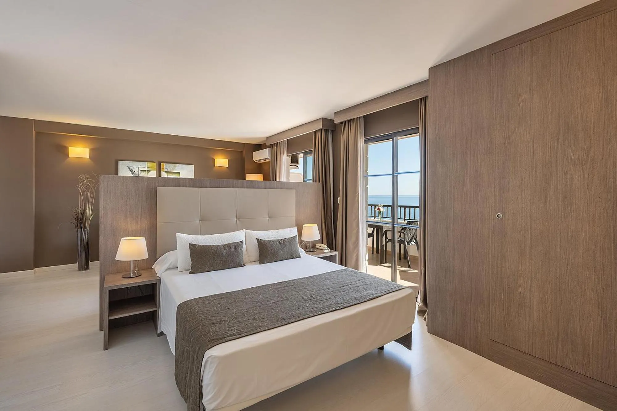 Photo of the whole room, Bed in Hotel Playas de Torrevieja