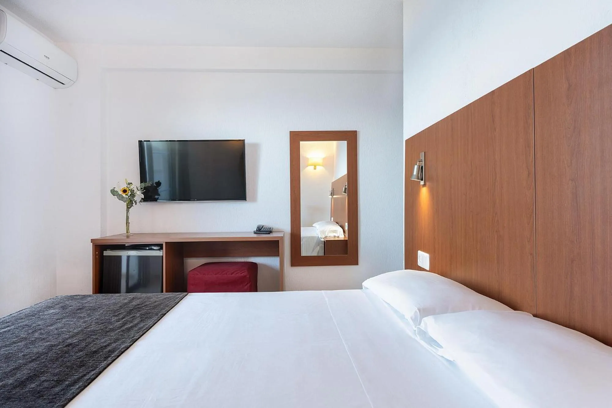 Photo of the whole room, Bed in Hotel Playas de Torrevieja