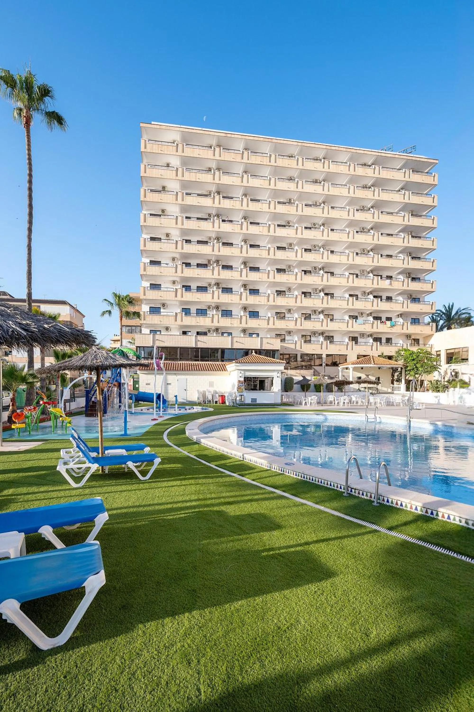 Property building in Hotel Playas de Torrevieja