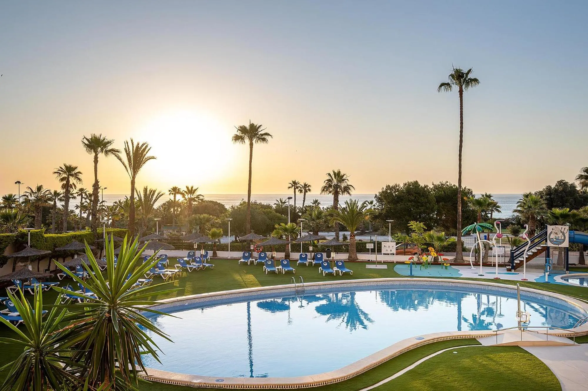 Swimming pool in Hotel Playas de Torrevieja