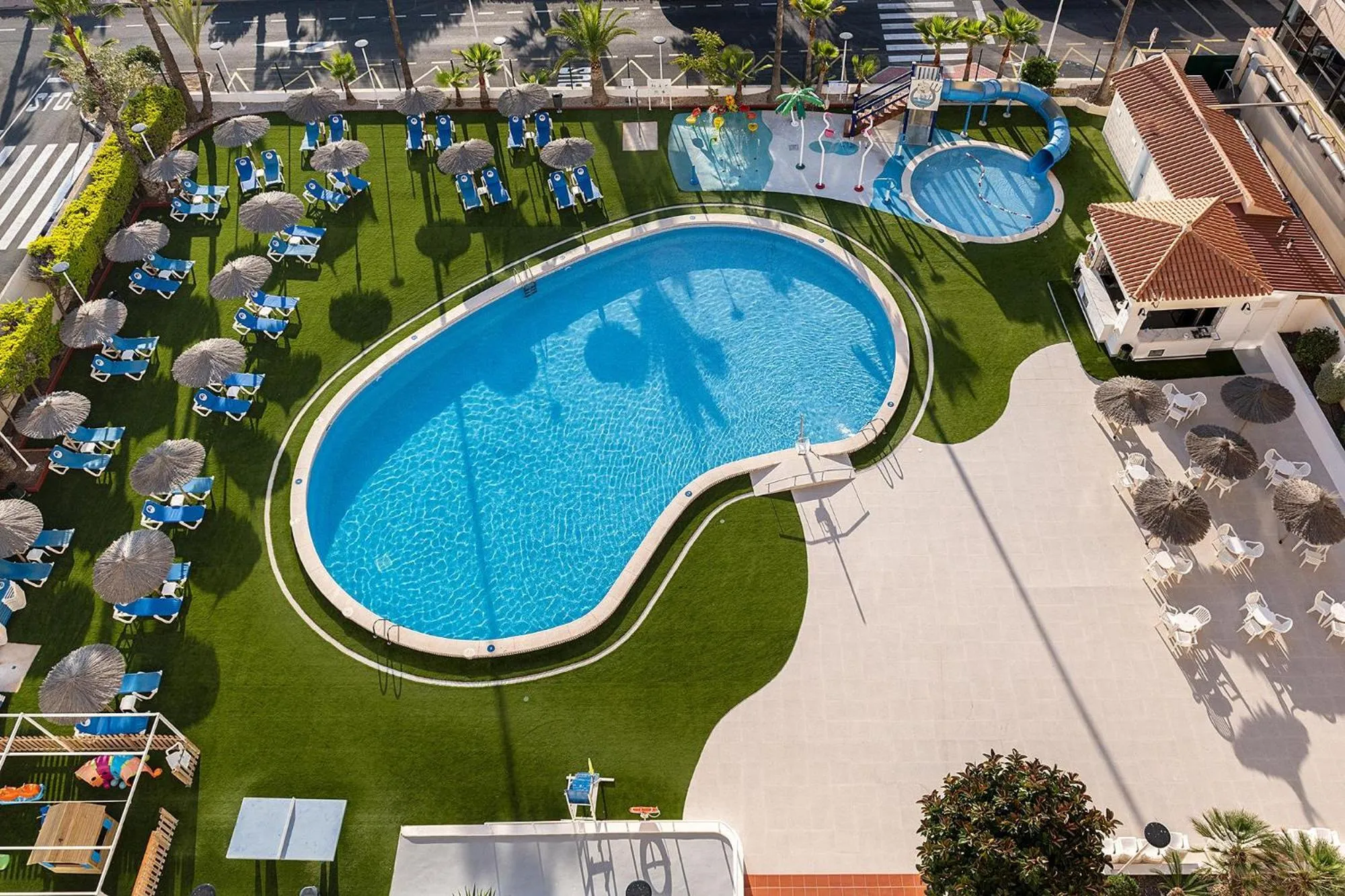 Swimming pool in Hotel Playas de Torrevieja