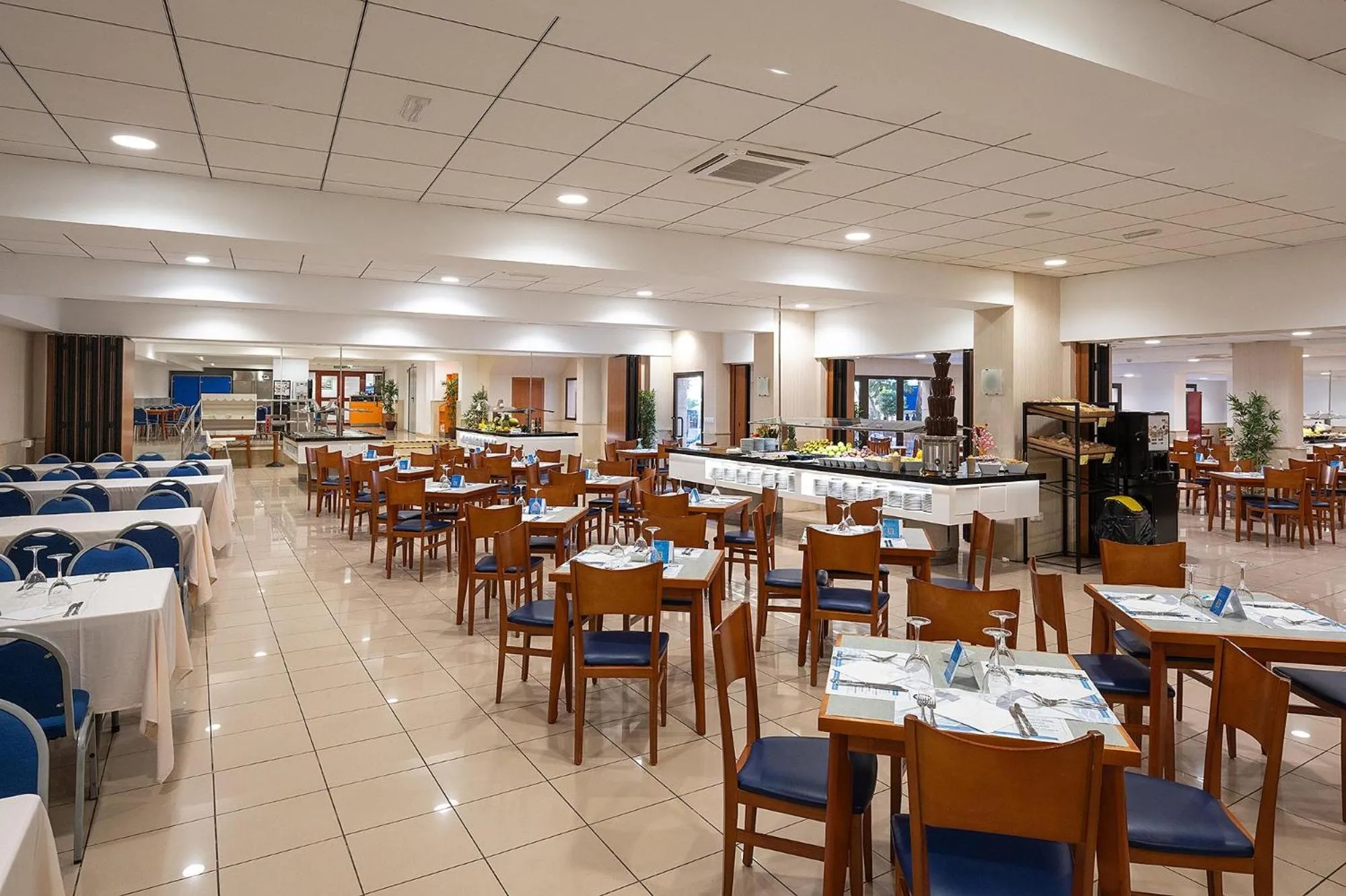 Restaurant/places to eat in Hotel Playas de Torrevieja