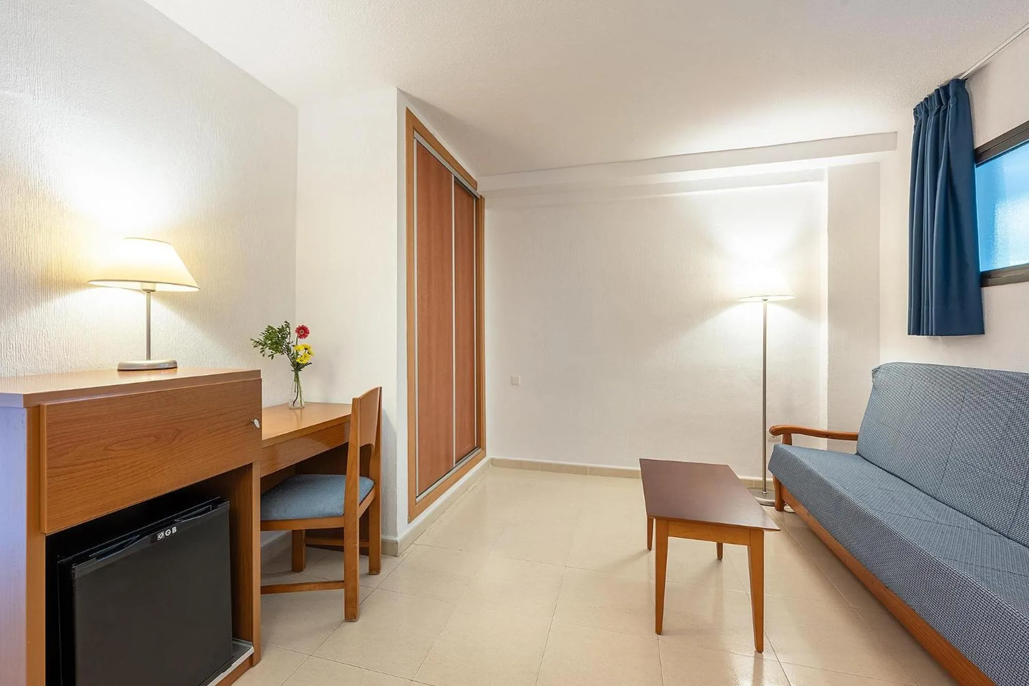 Photo of the whole room in Hotel Playas de Torrevieja