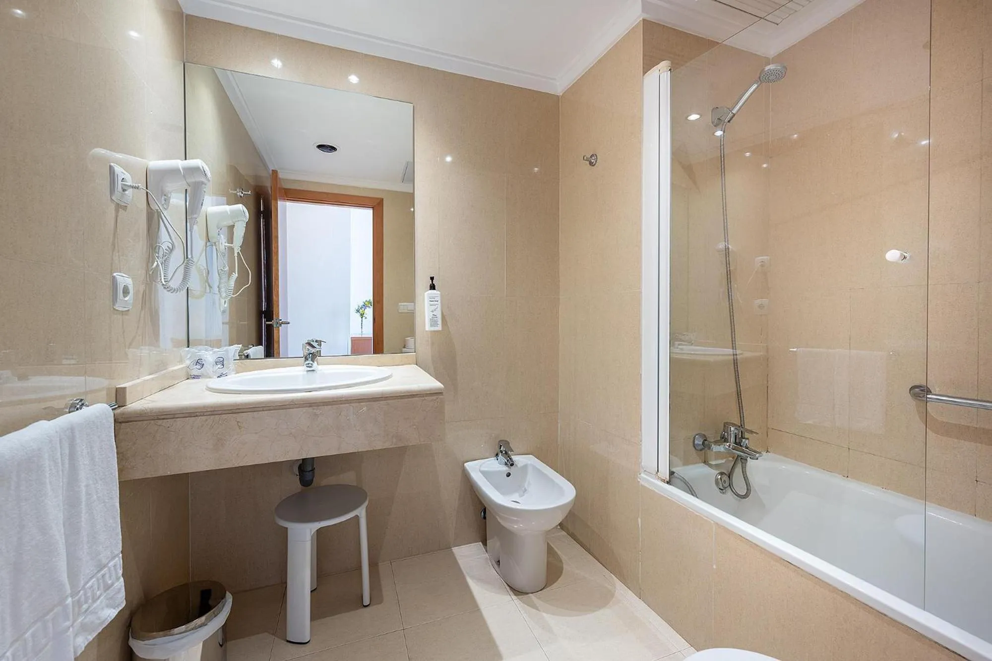 Bathroom in Hotel Playas de Torrevieja