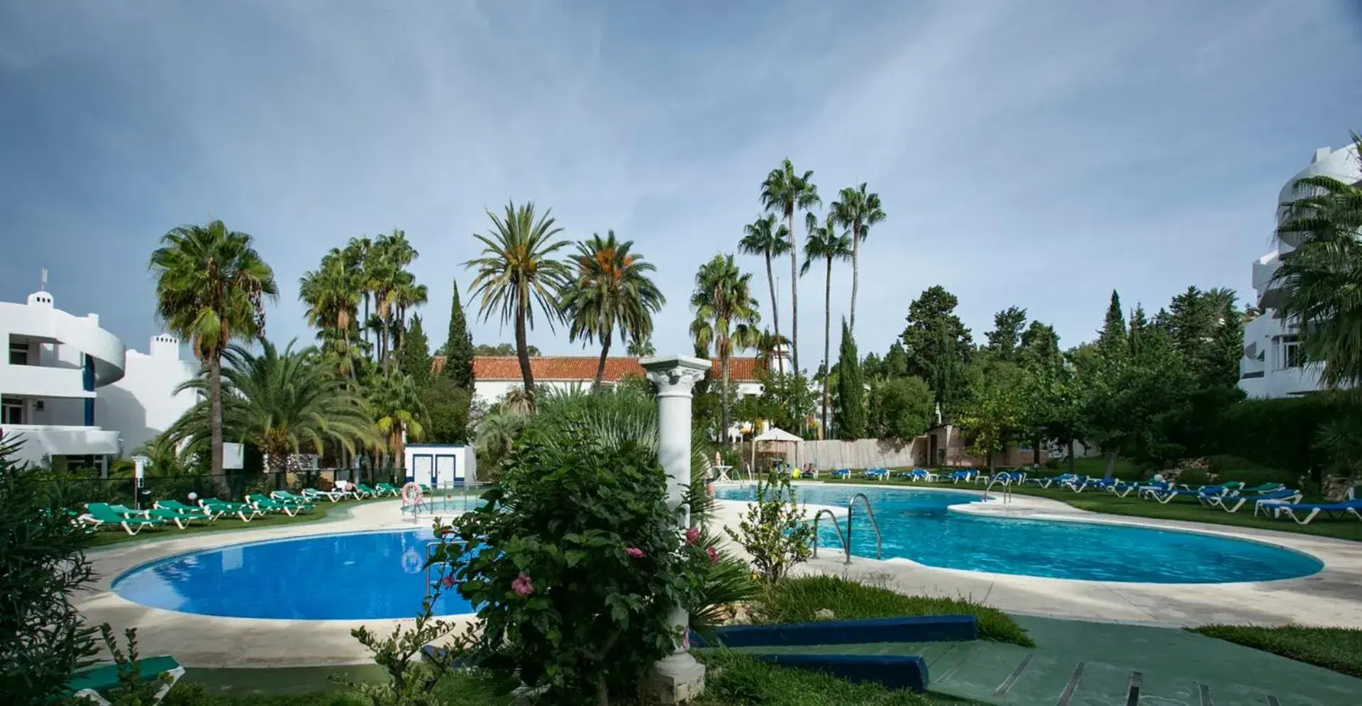 Property building in Ona Campanario Property building in Ona Campanario