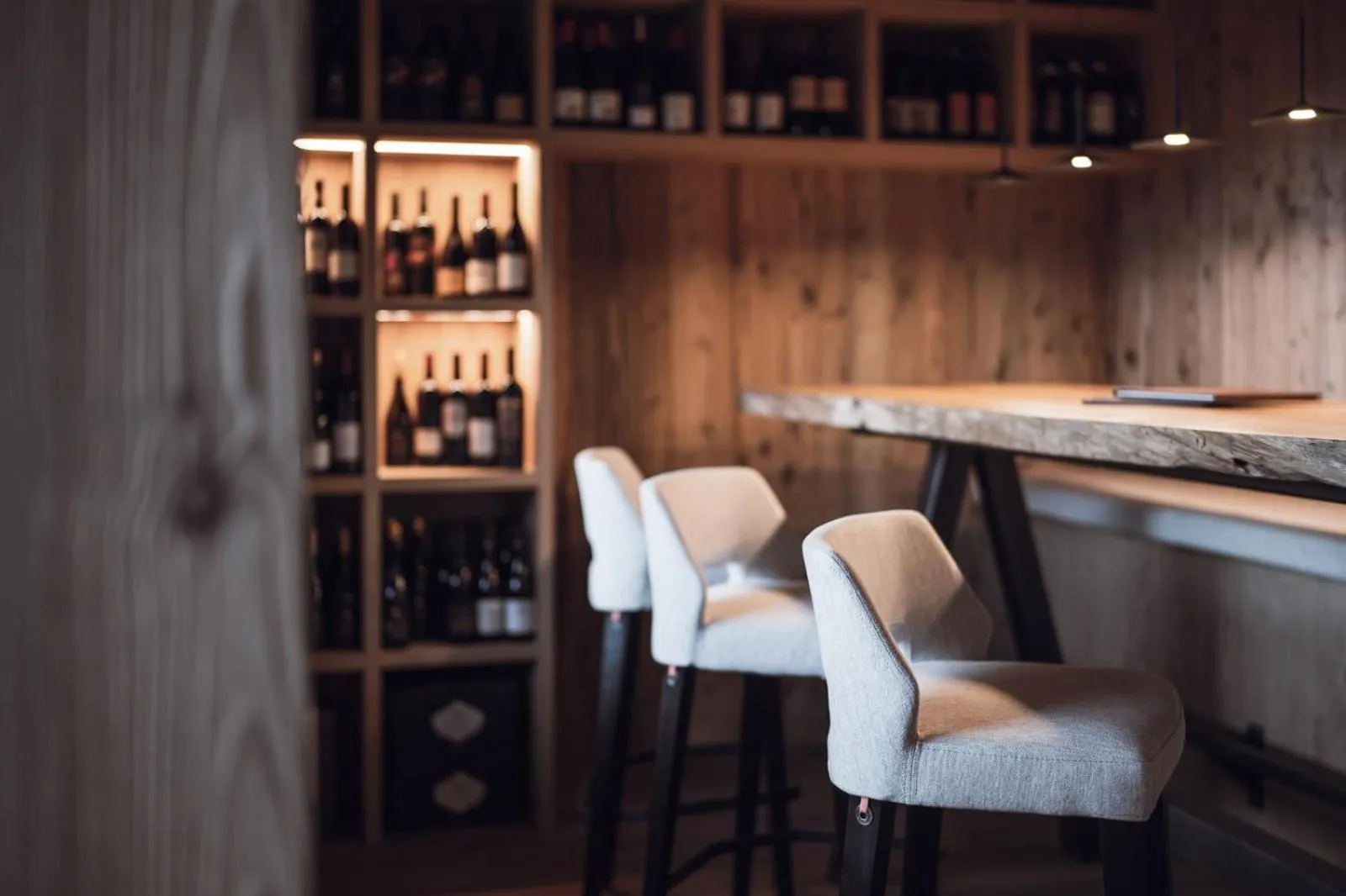 Lounge or bar in Amus Chalets Dolomites - Luxury Chalets South Tyrol