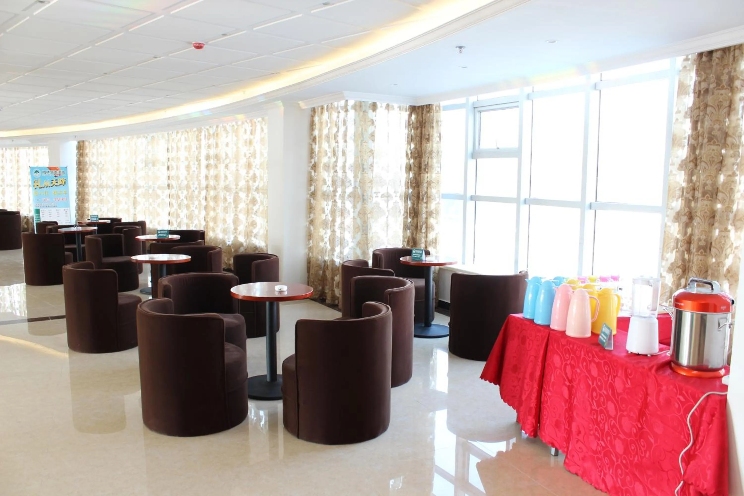 Restaurant/places to eat in GreenTree Inn Zhangjiakou Yu County Bus Station Business Hotel