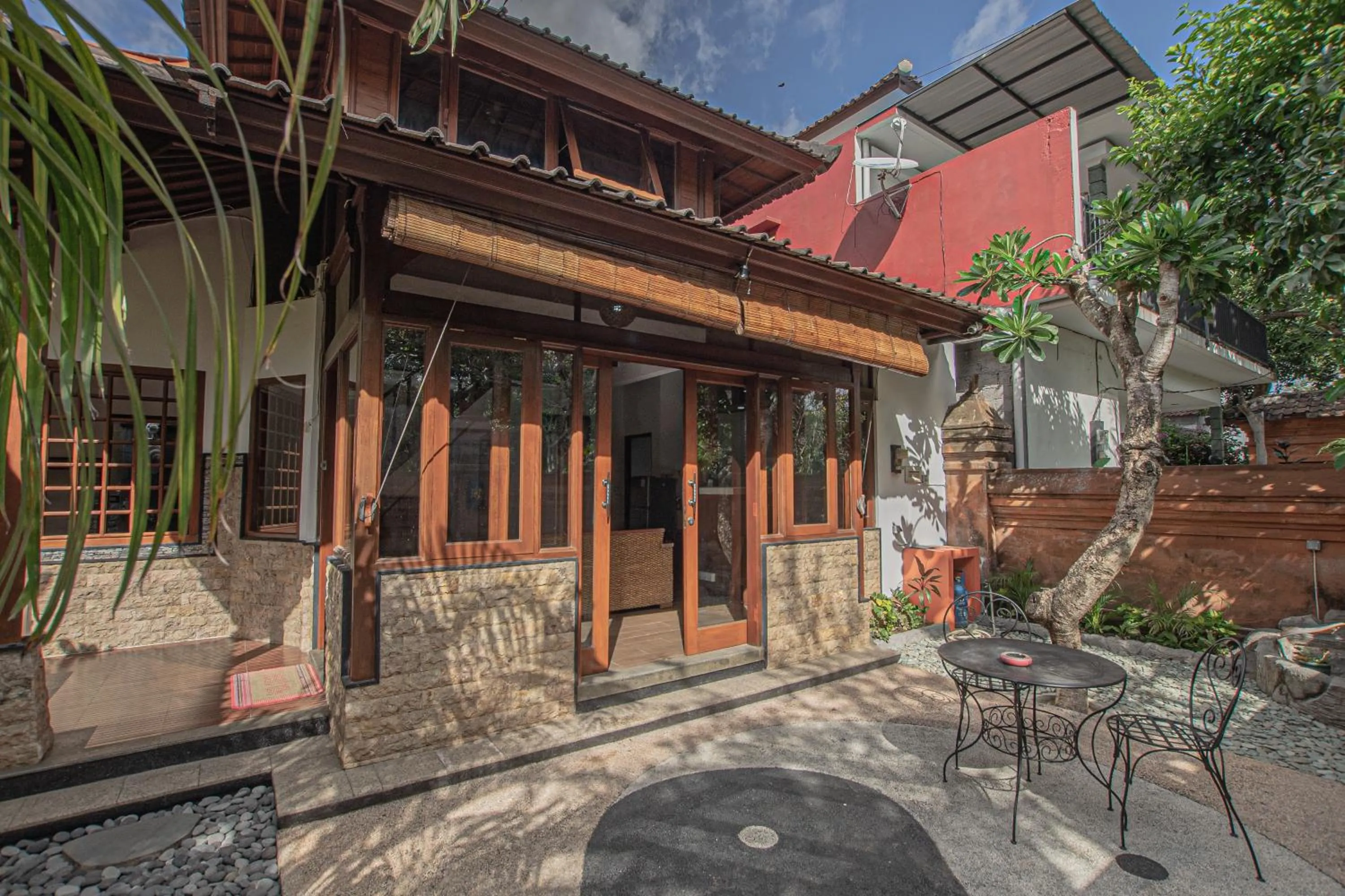 Patio in Panorama Cottages I