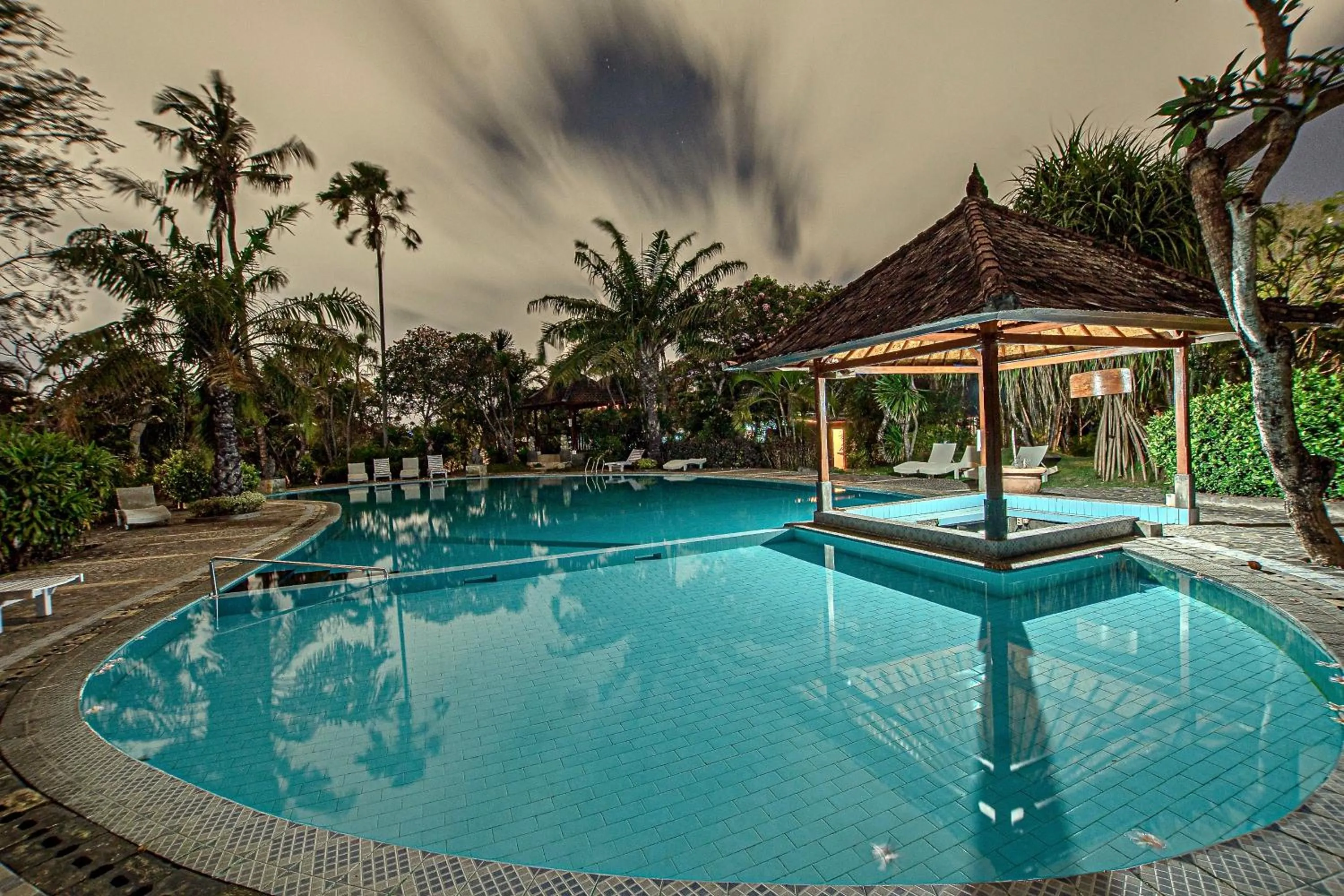 Swimming pool in Panorama Cottages I