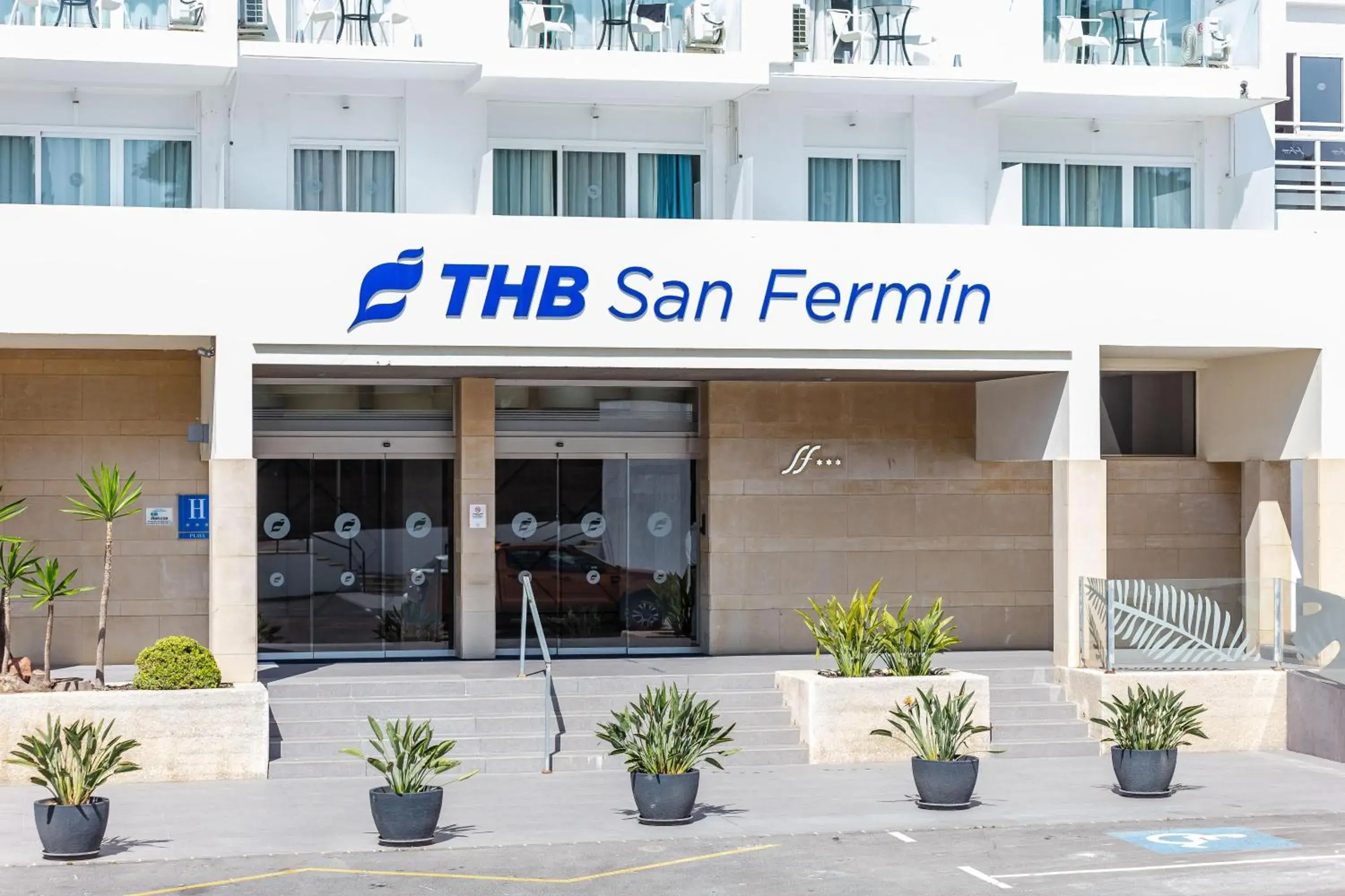Property building in THB San Fermín Property building in THB San Fermín