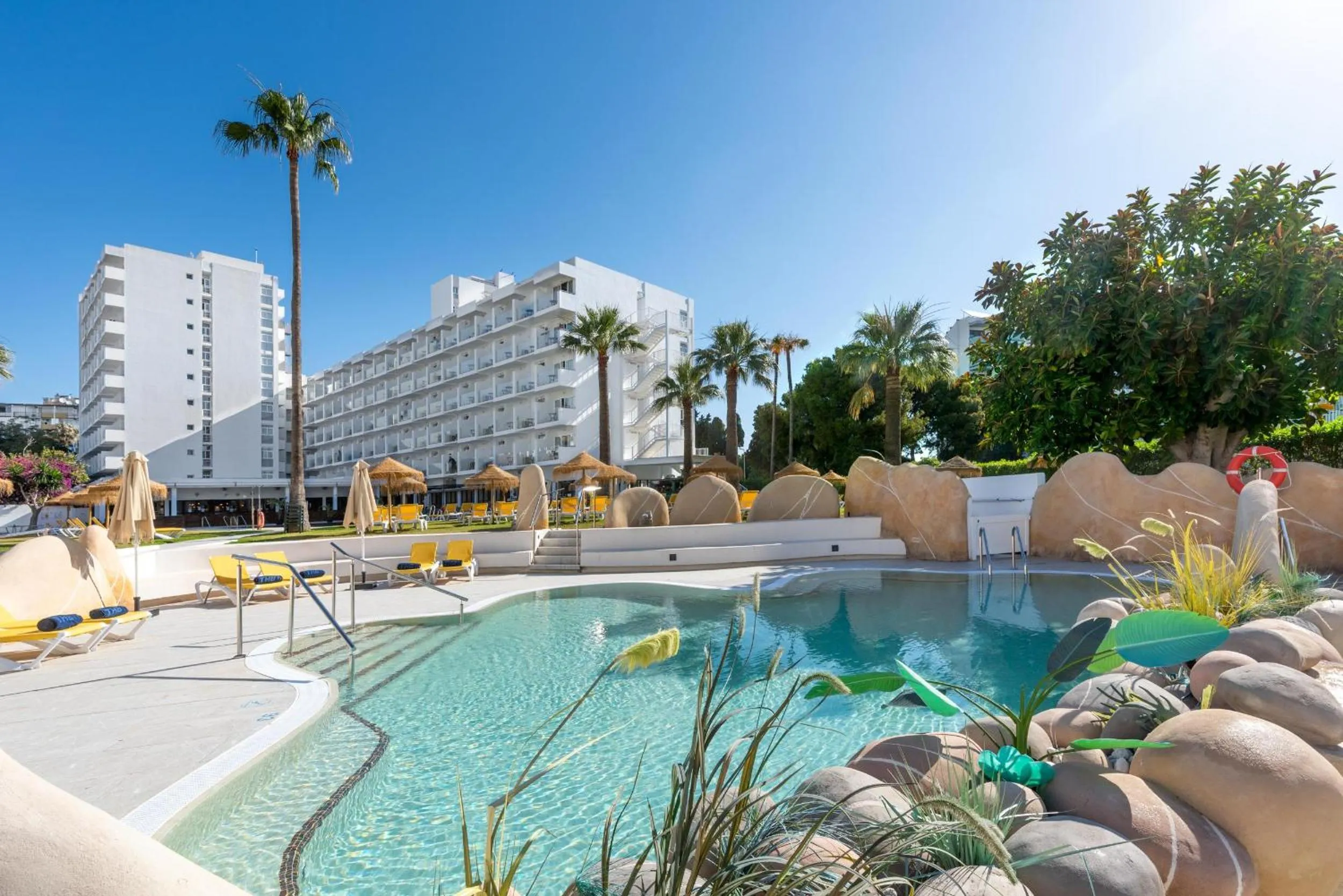 Swimming pool in THB San Fermín