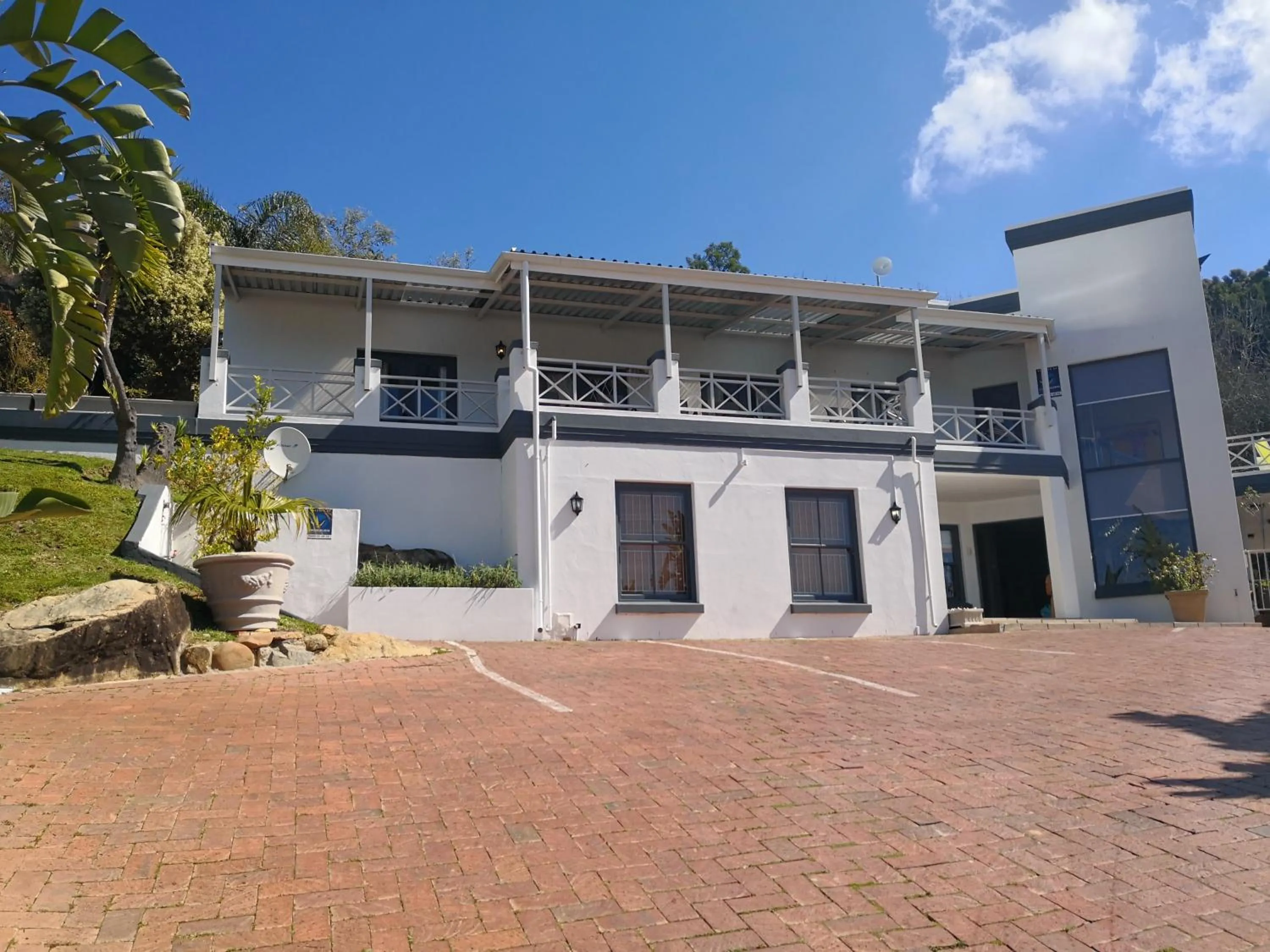 Facade/entrance in Perle Du Cap