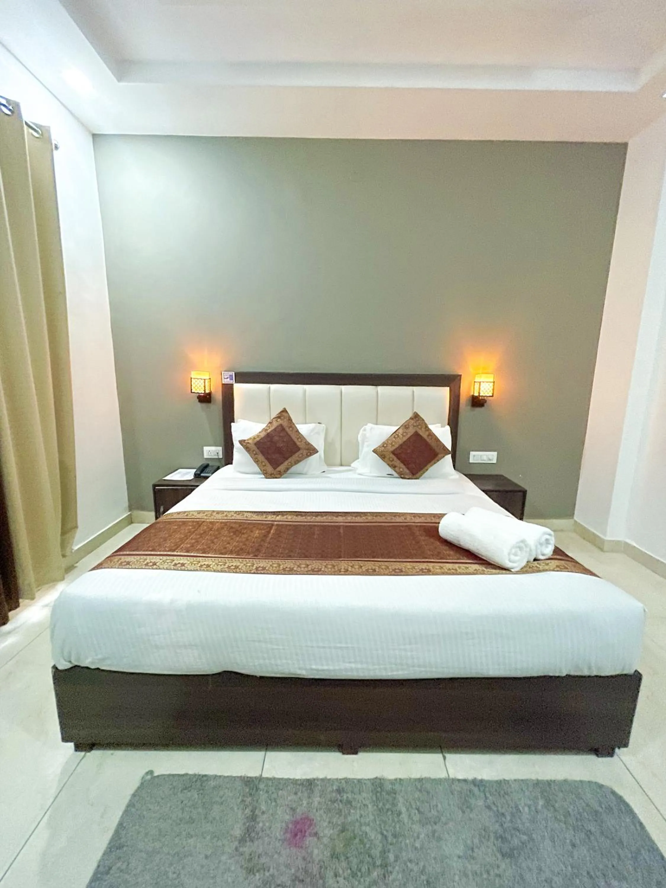 Bed in Blue River Hostel, Rishikesh