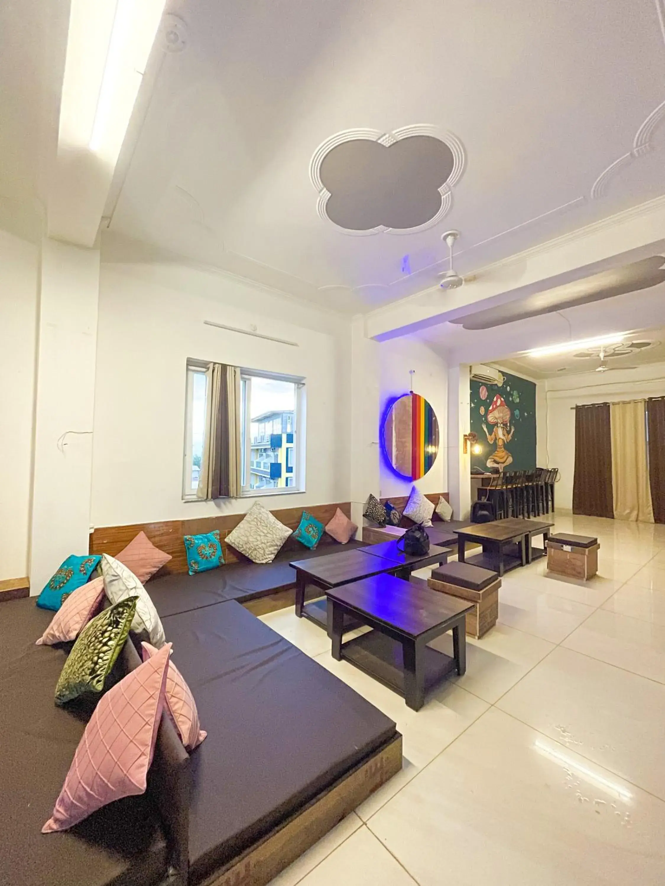 Restaurant/places to eat in Blue River Hostel, Rishikesh Restaurant/places to eat in Blue River Hostel, Rishikesh