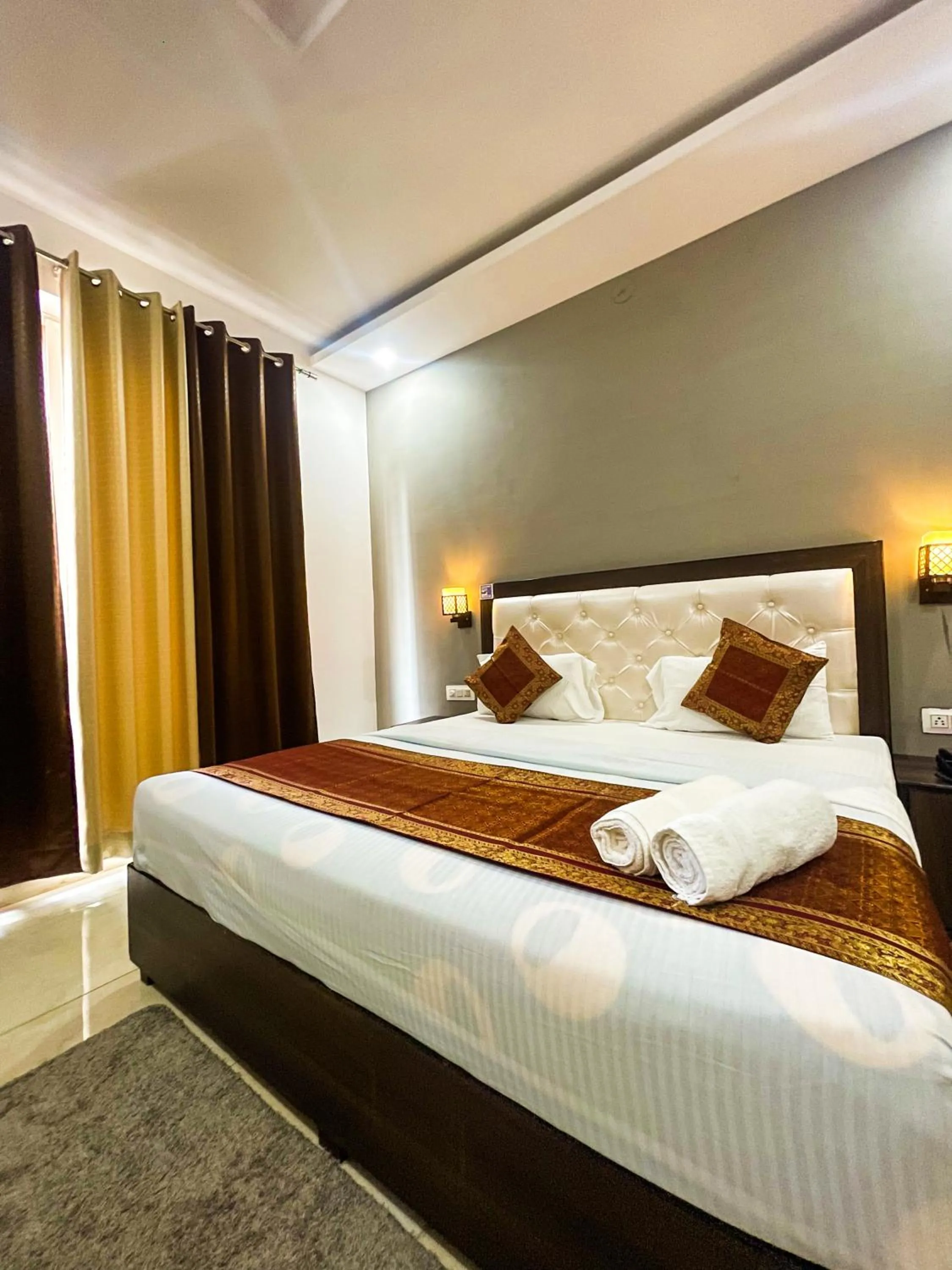 Bed in Blue River Hostel, Rishikesh