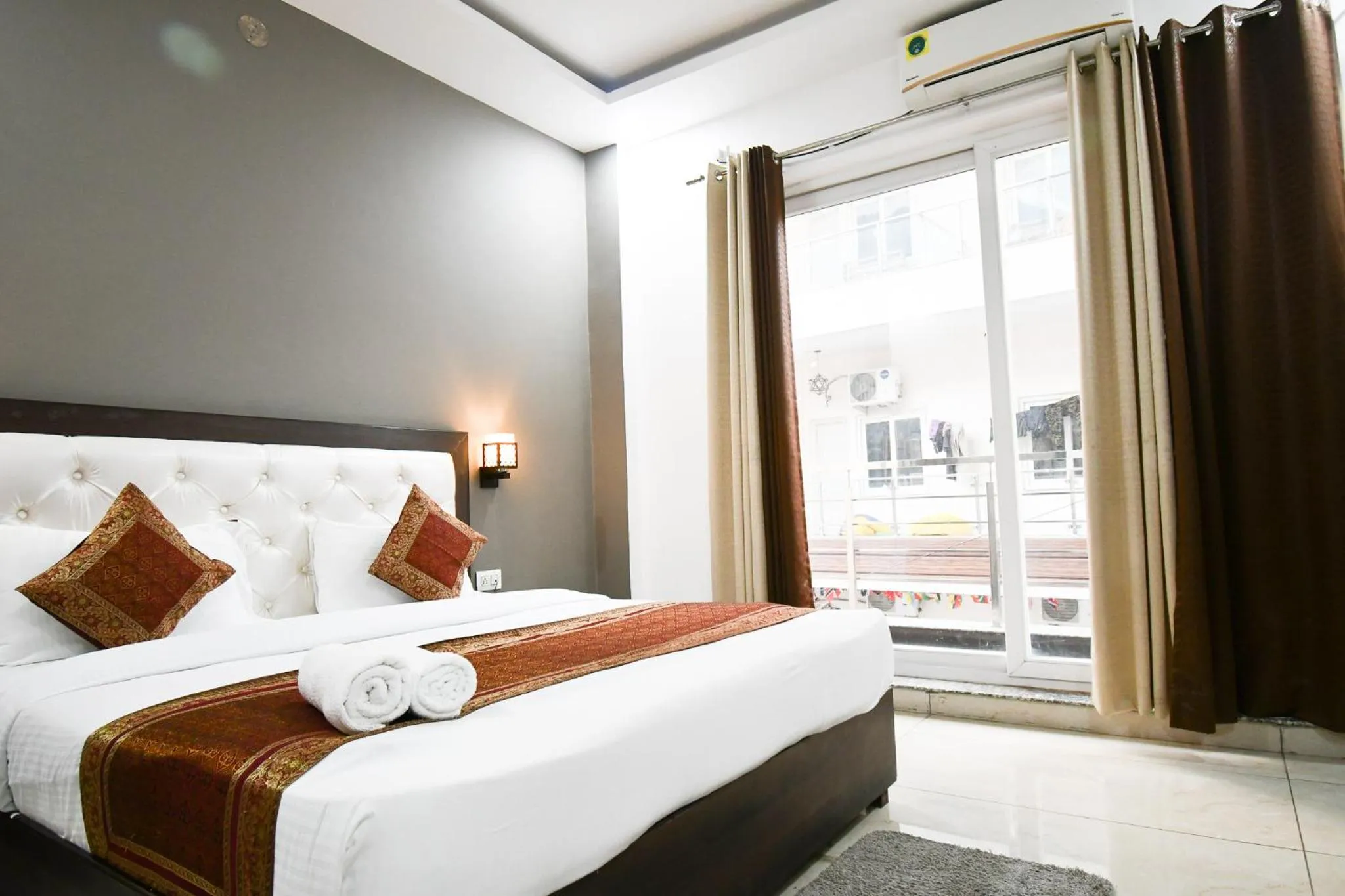 Bed in Blue River Hostel, Rishikesh